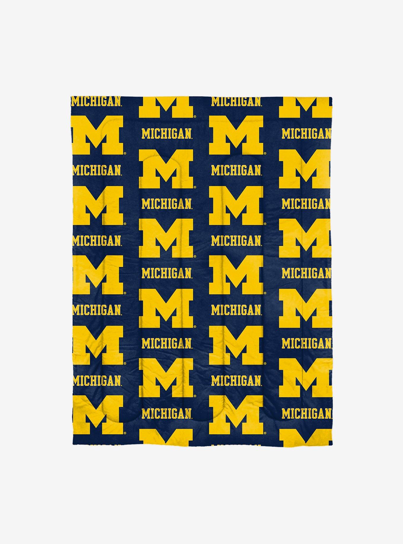 NCAA Michigan Wolverines Twin Rotary Bed In A Bag Set, , hi-res