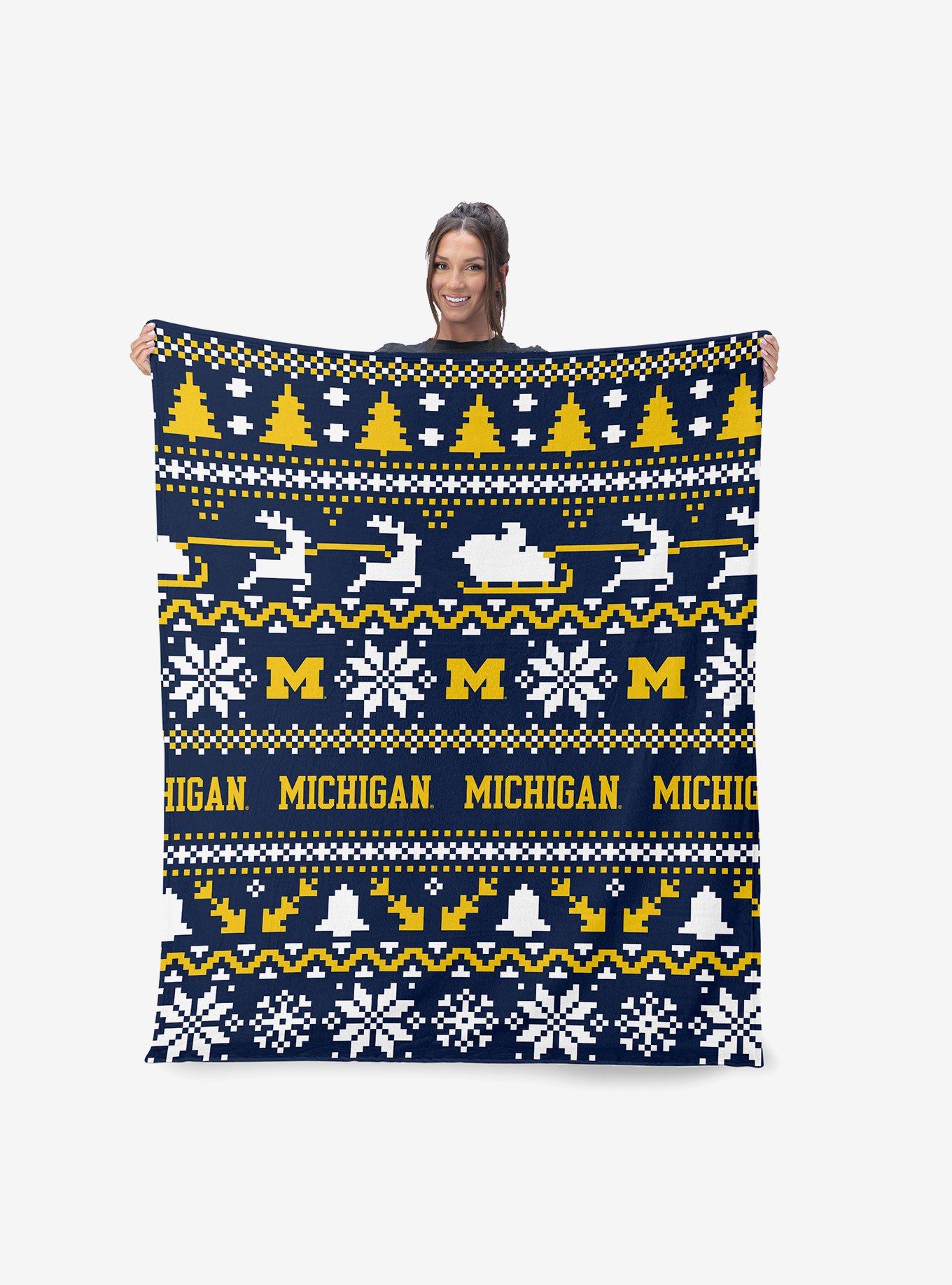 NCAA University of Michigan Wolverines Xmas Time Silk Touch Throw Blanket, , hi-res