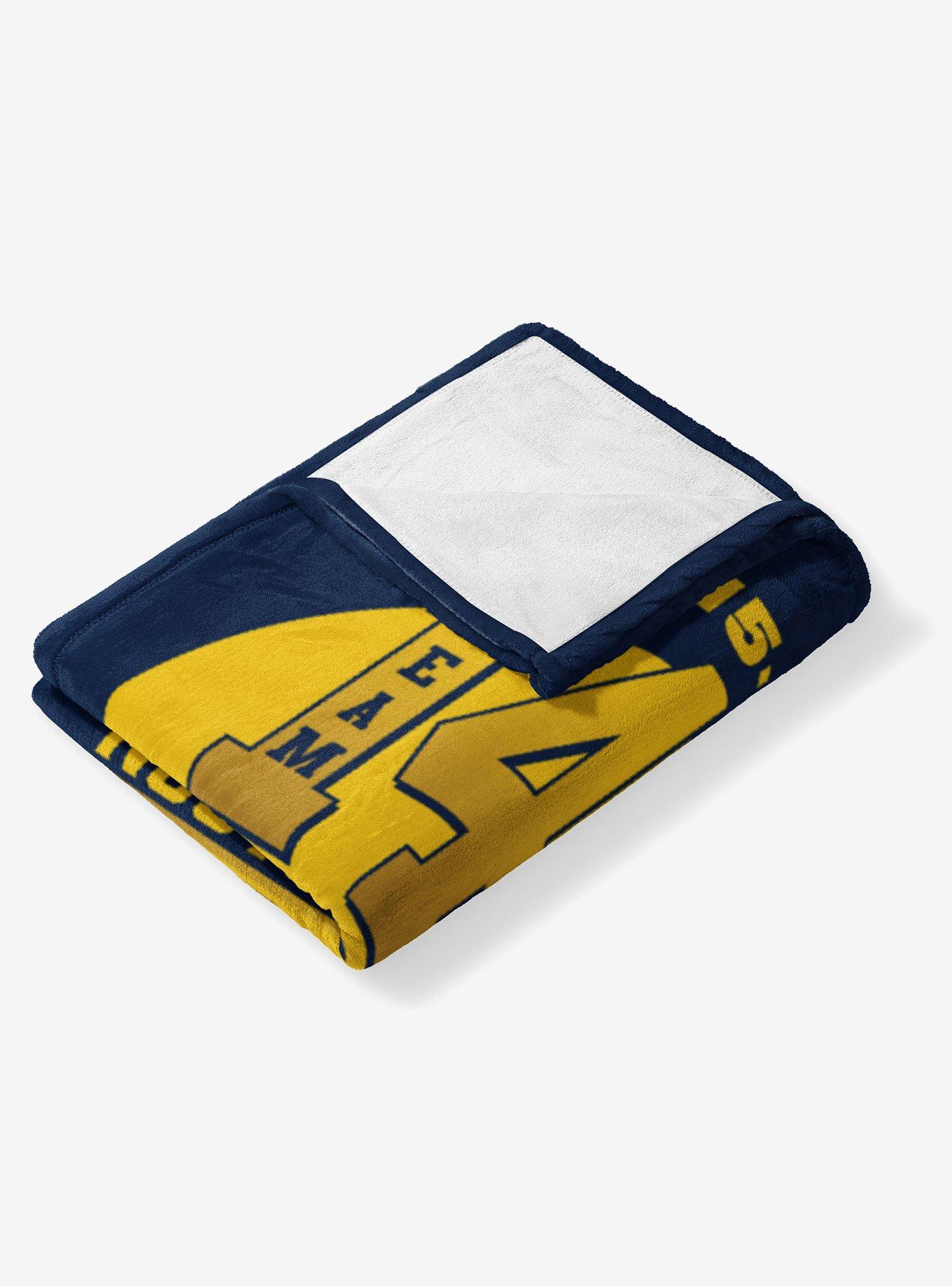 NCAA 2023 FBC Fissure Michigan Silk Touch Throw Blanket