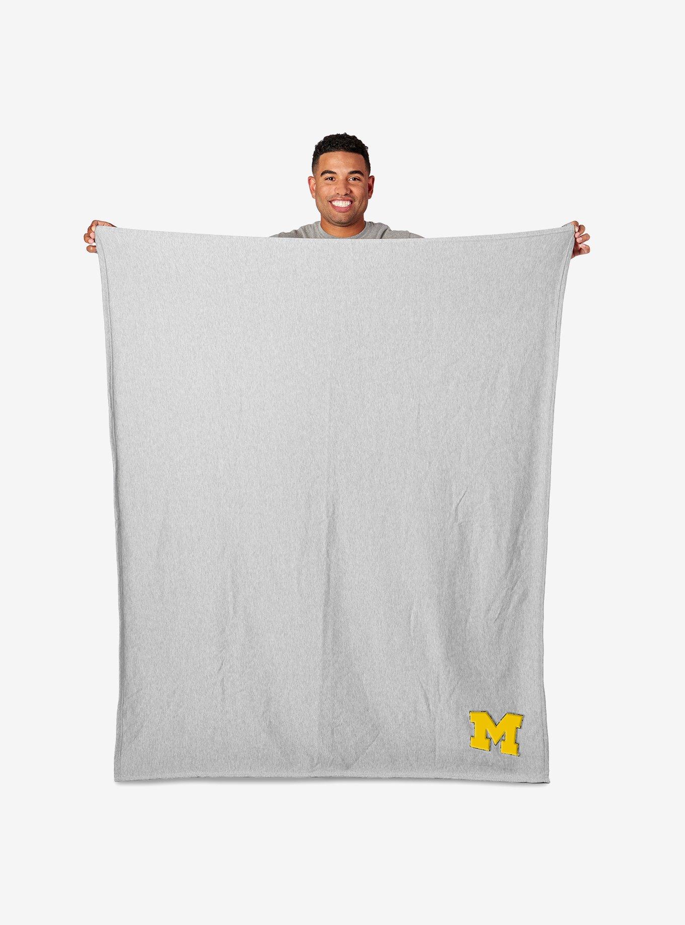 NCAA Michigan Wolverines Logo Sweatshirt Throw Blanket, , hi-res