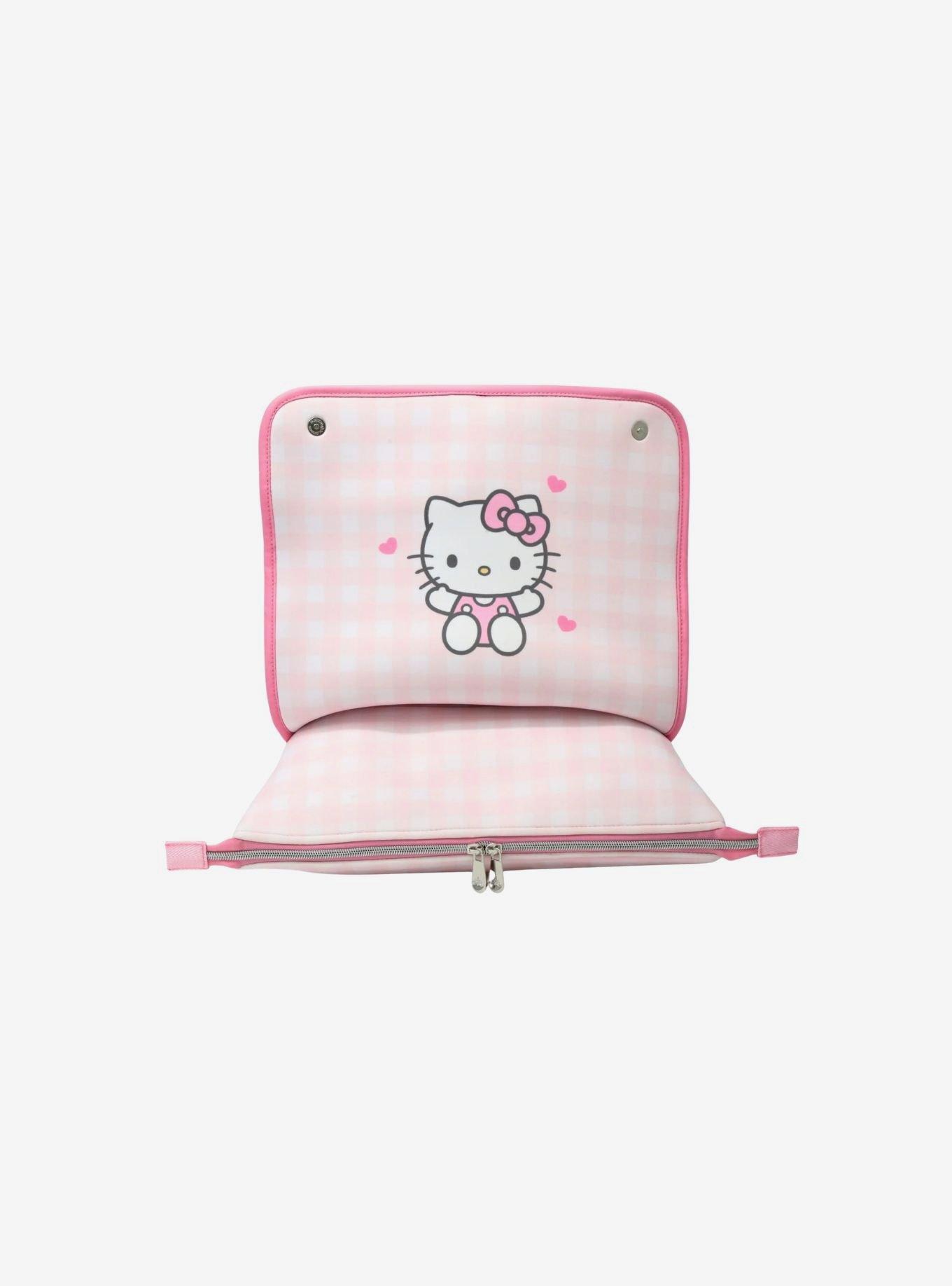 Hello Kitty Triangular Beauty Essential Carry Case, , hi-res