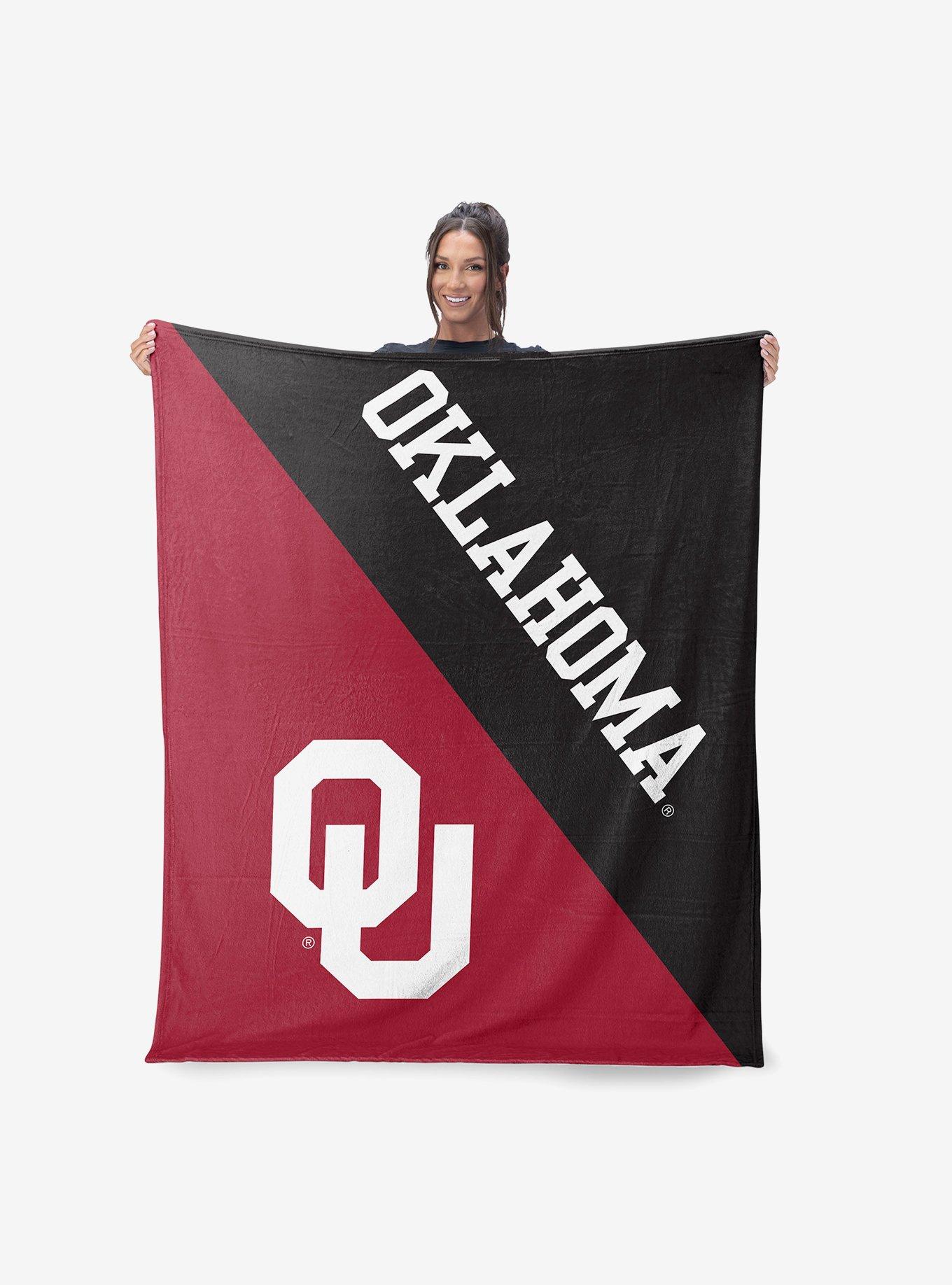 NCAA Oklahoma Sooners Halftone Silk Touch Throw Blanket, , alternate - view 2