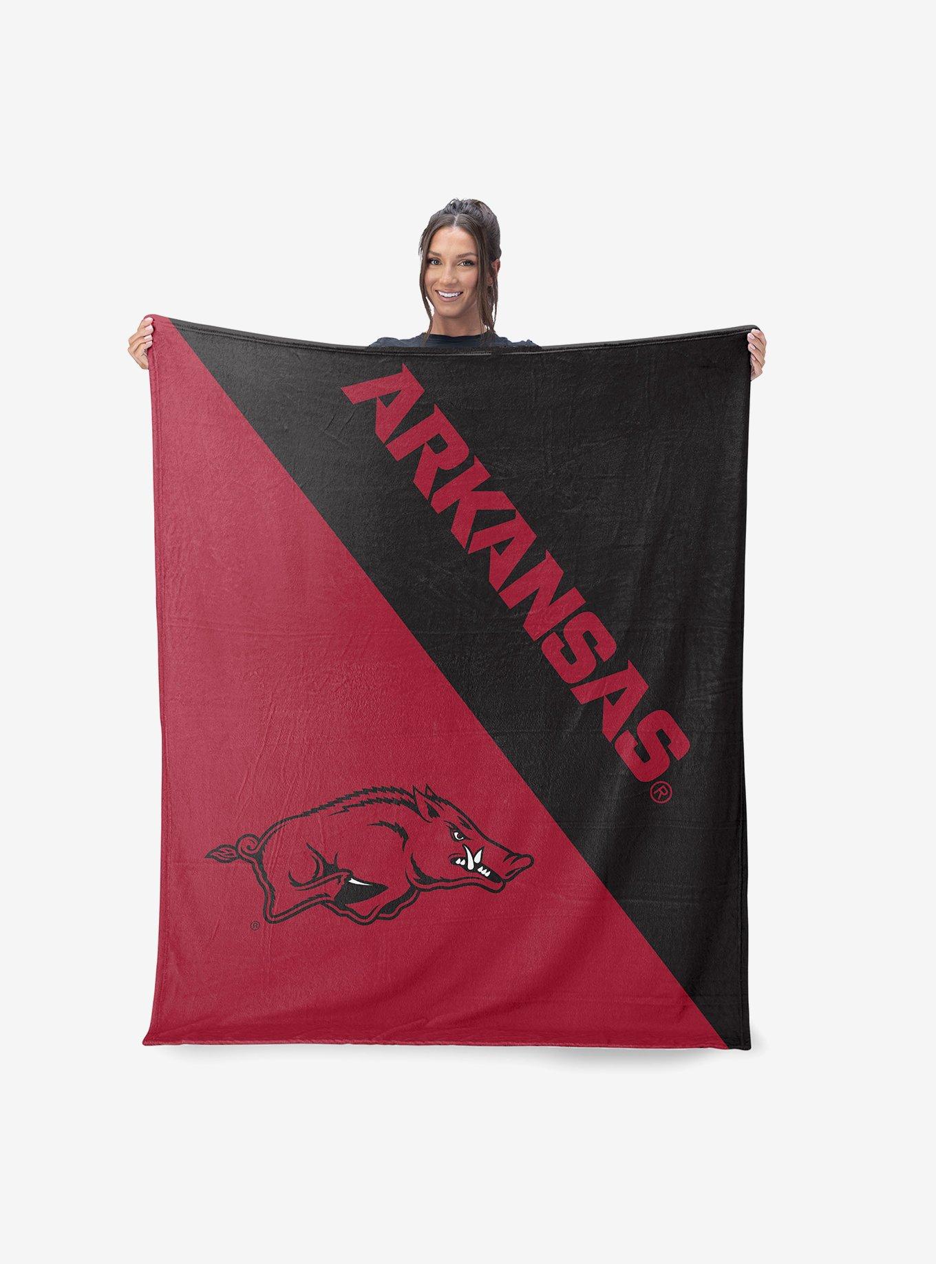NCAA Arkansas Razorbacks Halftone Silk Touch Throw Blanket, , alternate - view 2