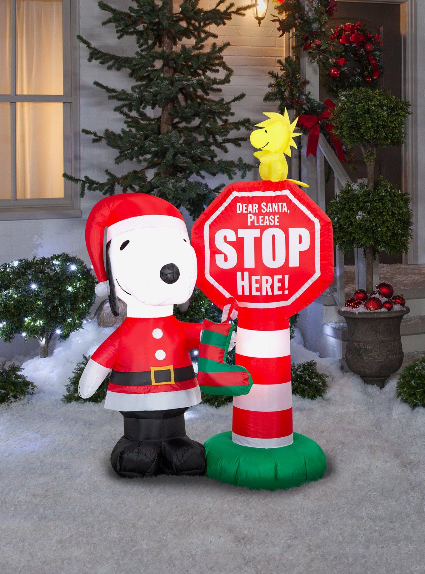Peanuts Snoopy Stop Here Sign Scene Airblown, , alternate - view 2