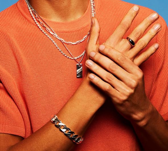 What is a pendant necklace? H.Samuel