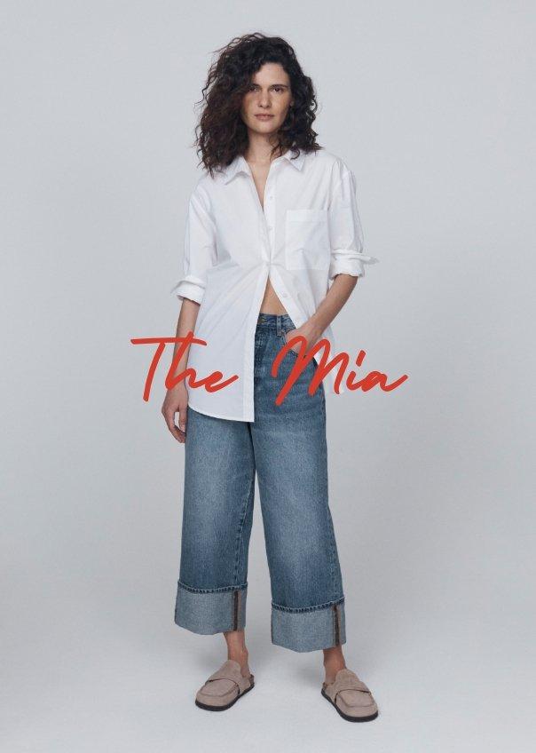 Mia baggy straight jeans in blue denim with turn-up leg