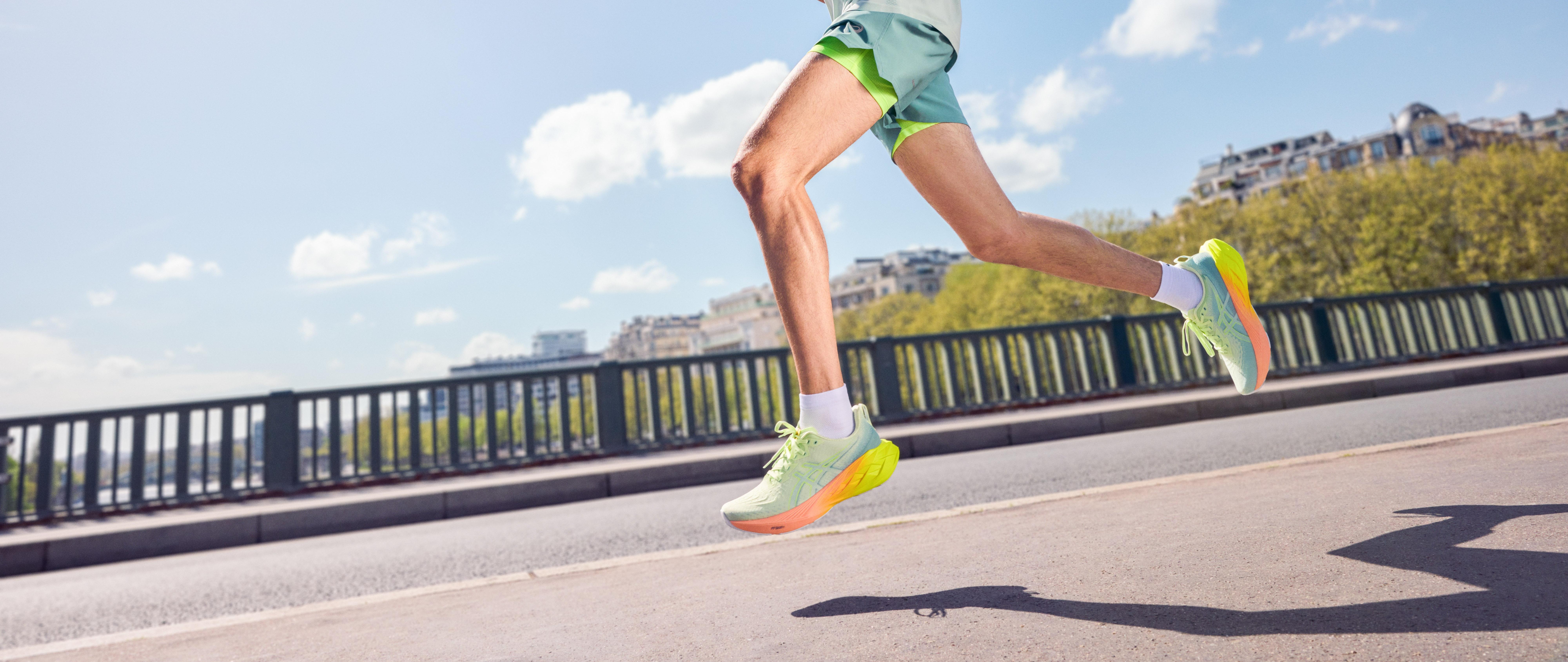 Asics Laufbekleidung, Schuhe und Ausrüstung jetzt entdecken bei INTERSPORT!