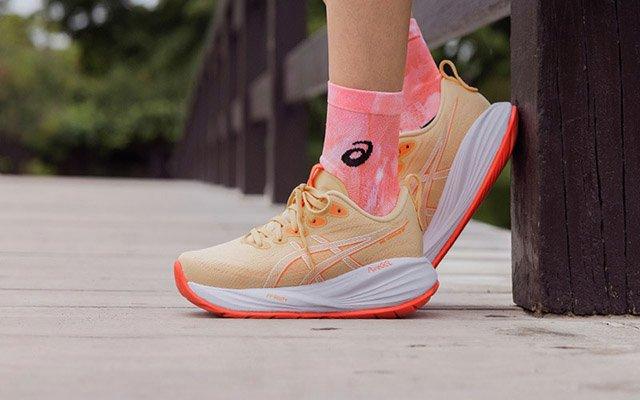 Asics Gel Cumulus jetzt bei INTERSPORT