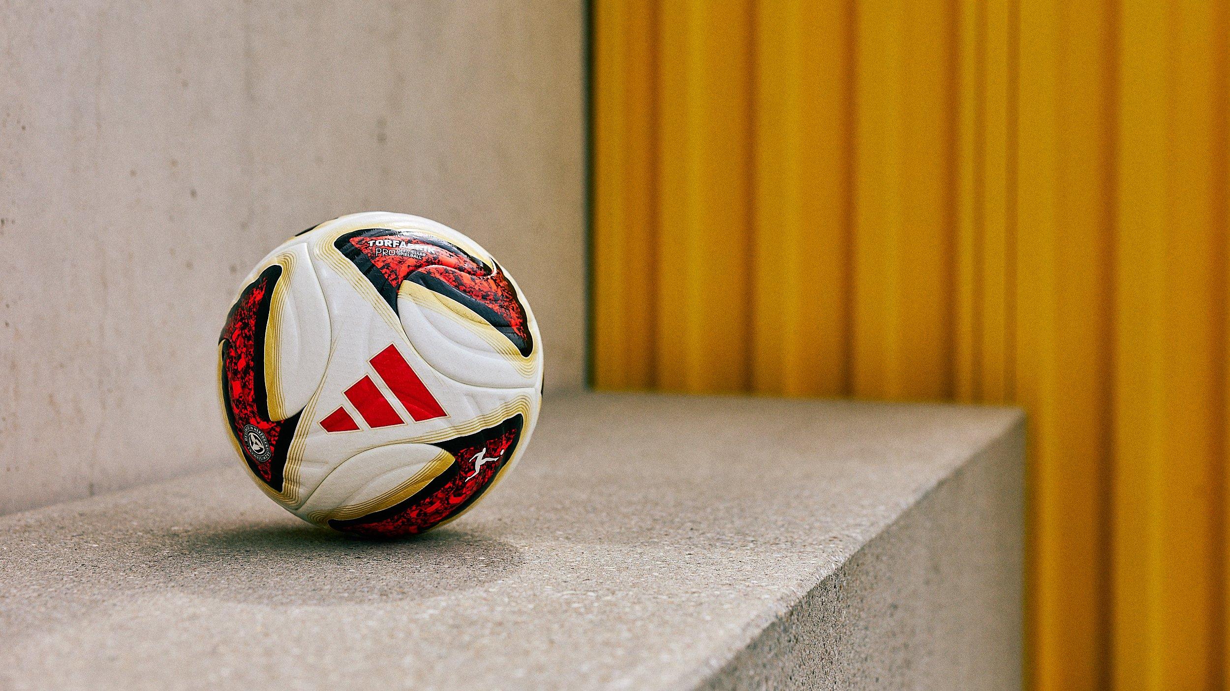 adidas DFL Ball