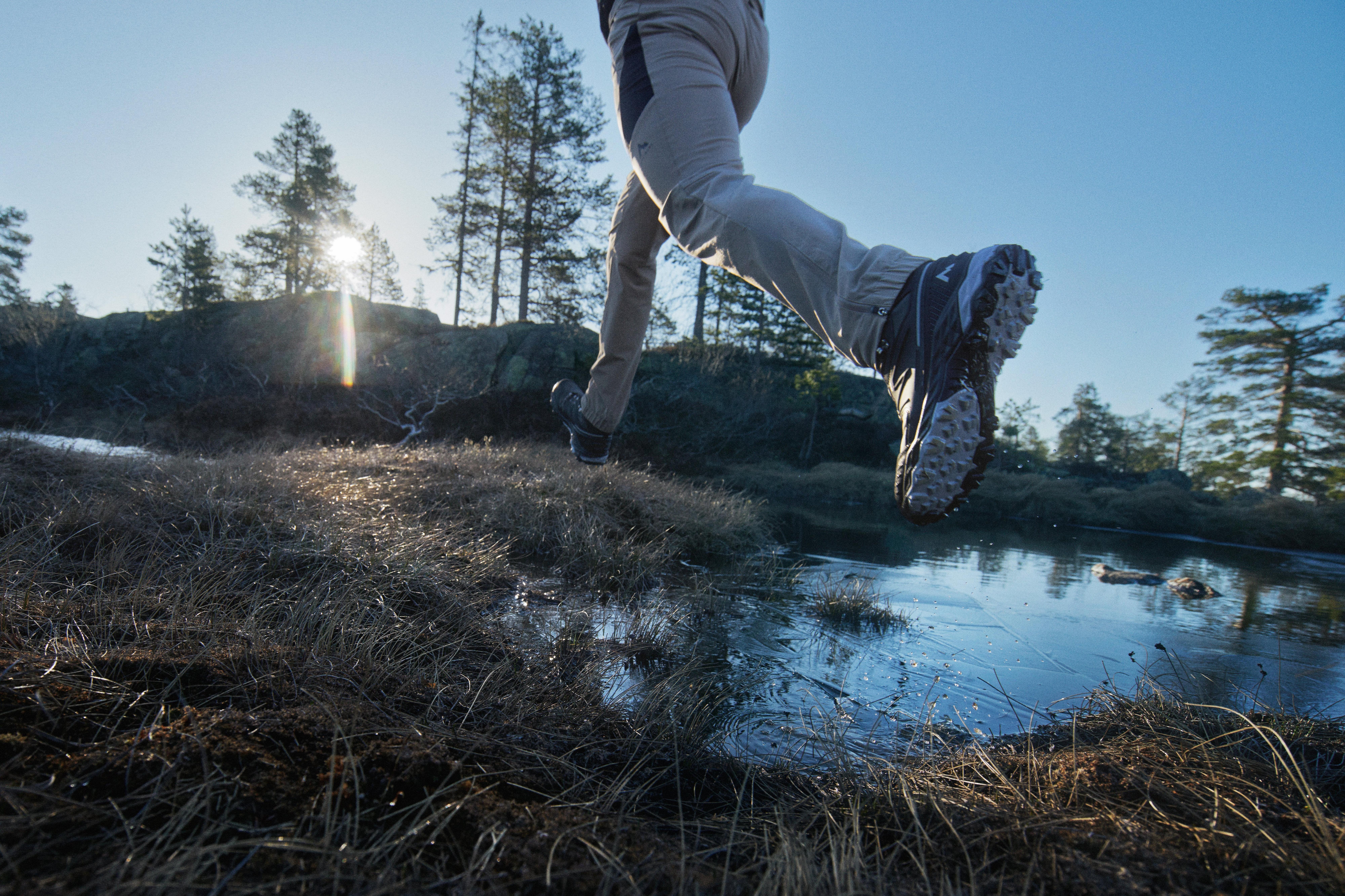 McKINLEY Wanderbekleidung & Outdoorschuhe bei INTERSPORT shoppen