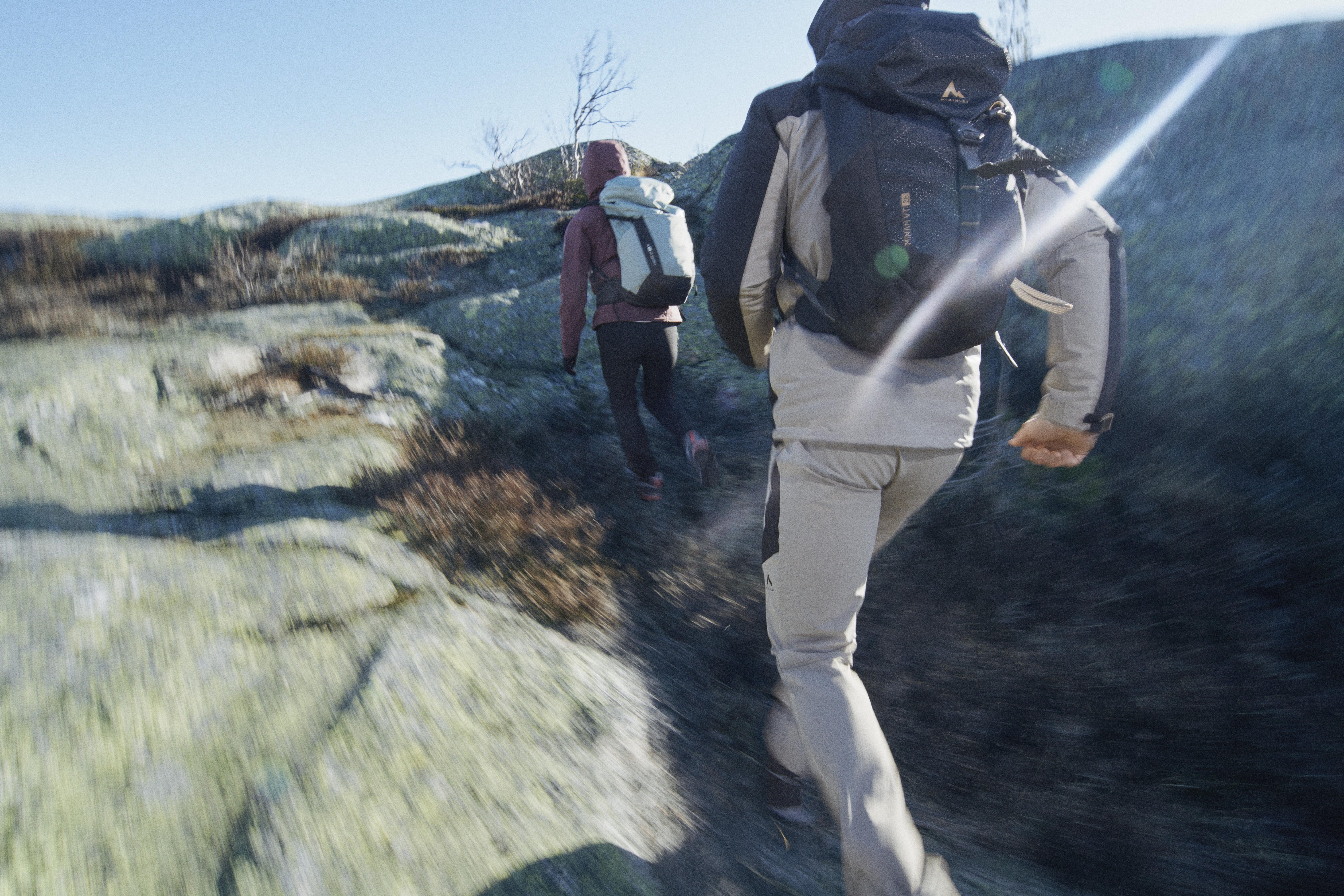 McKINLEY Wanderbekleidung & Outdoorschuhe bei INTERSPORT shoppen