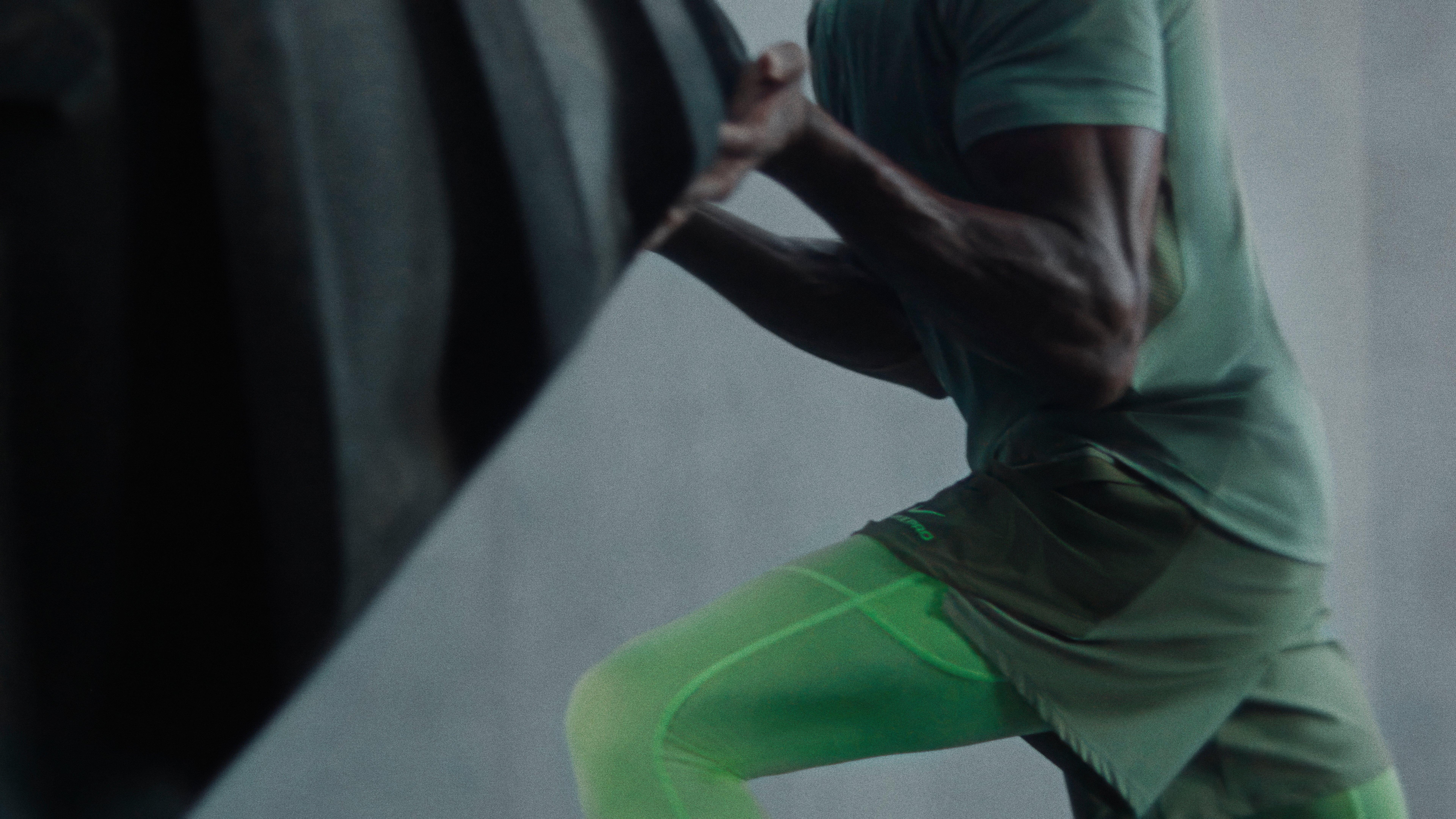 Nike Trainingsbekleidung für Damen & Herren