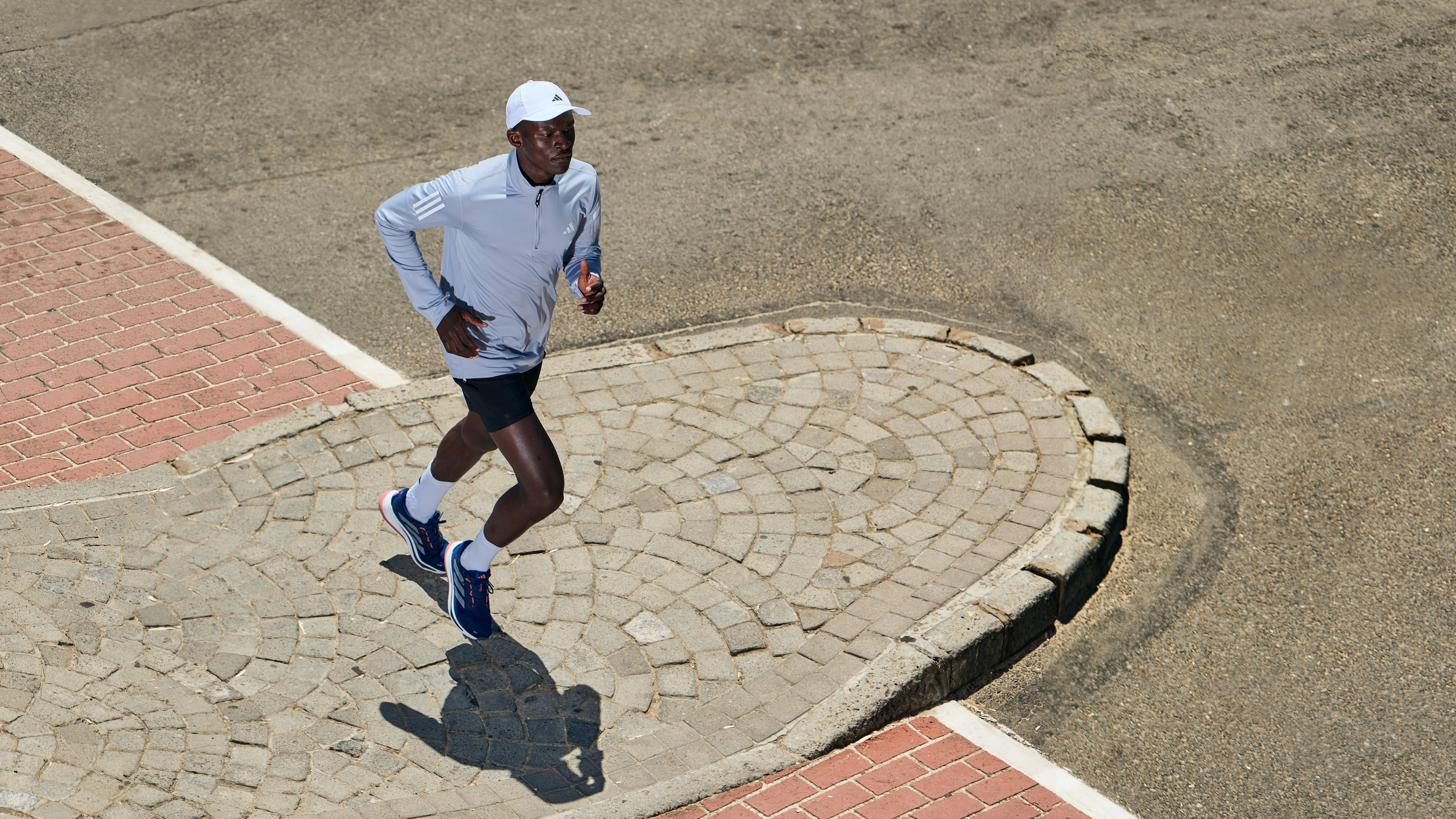 adidas Runningbekleidung jetzt entdecken bei INTERSPORT
