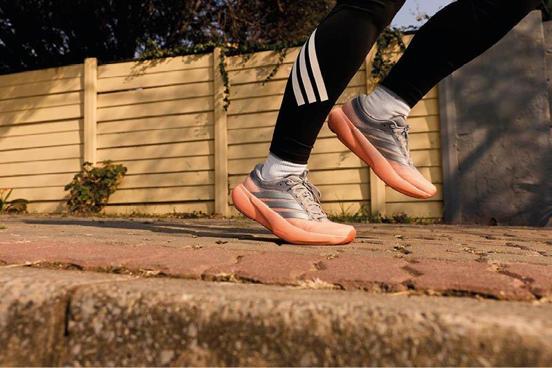 adidas Supernova Laufschuhe für Damen & Herren