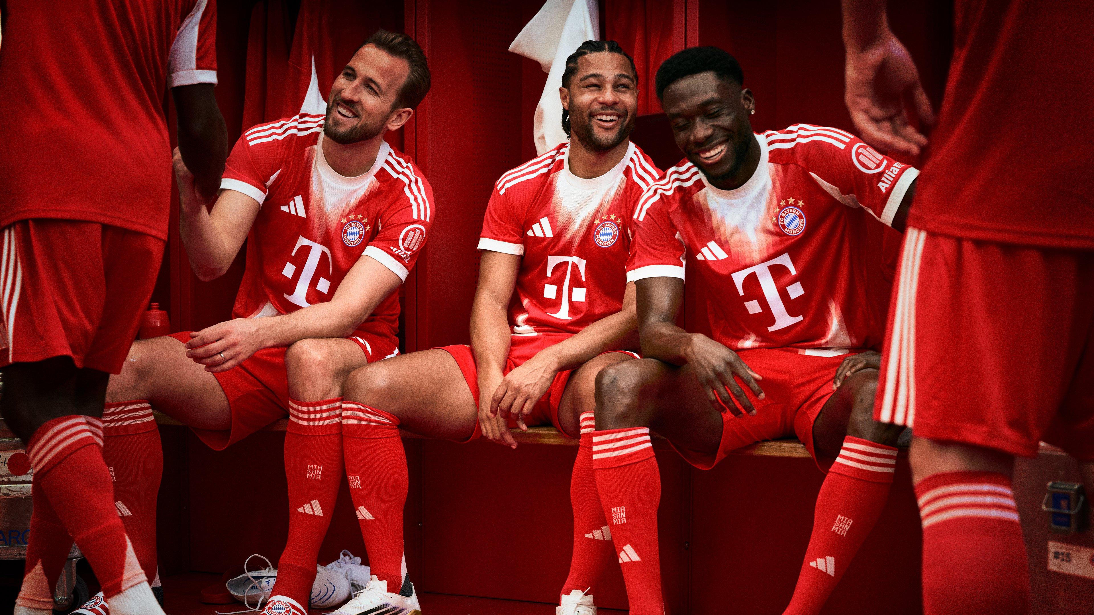 Adidas Fußballtrikots bei INTERSPORT!