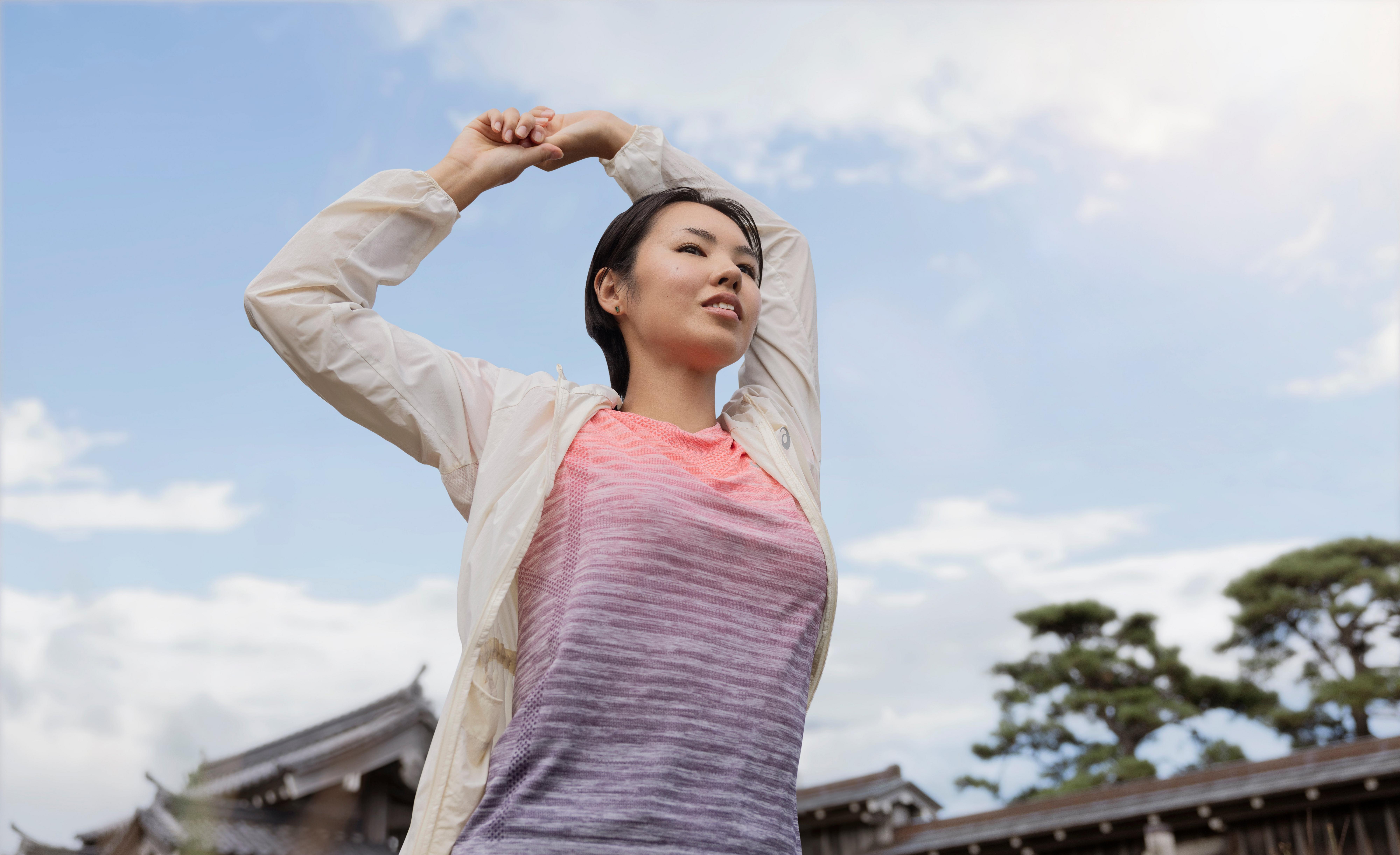 Asics Laufbekleidung bei INTERSPORT shoppen