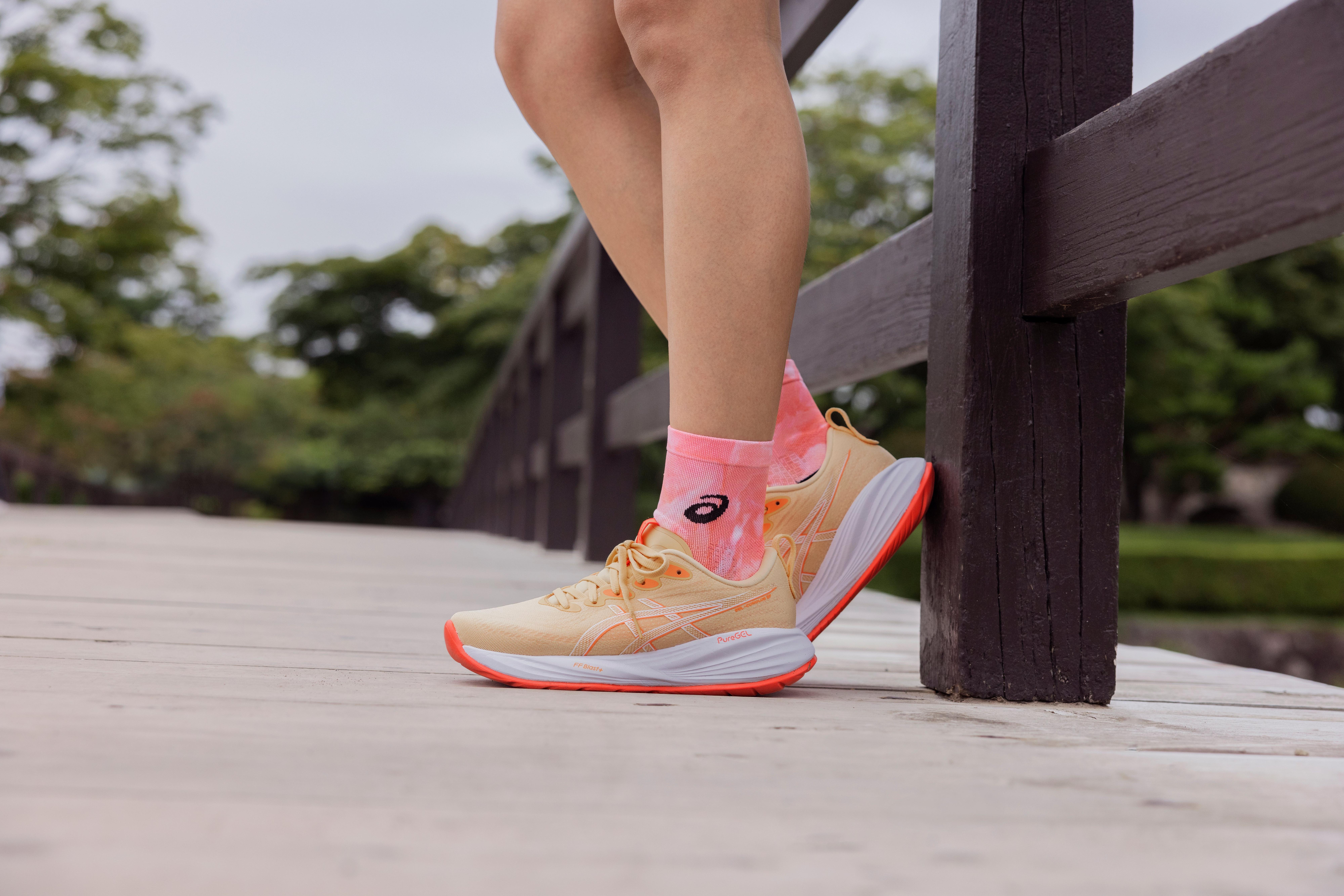 Asics Gel Cumulus jetzt bei INTERSPORT