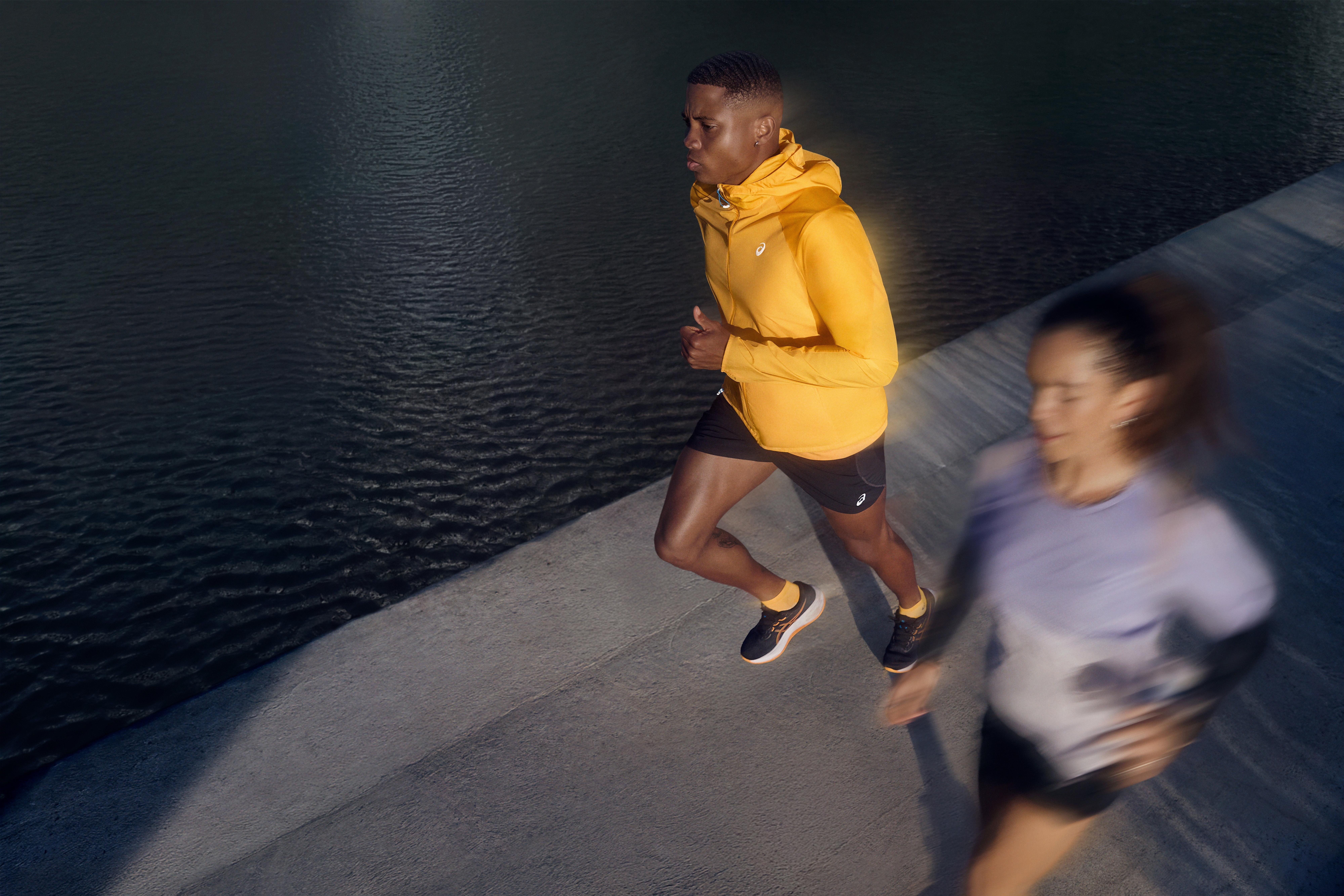 asics bei INTERSPORT