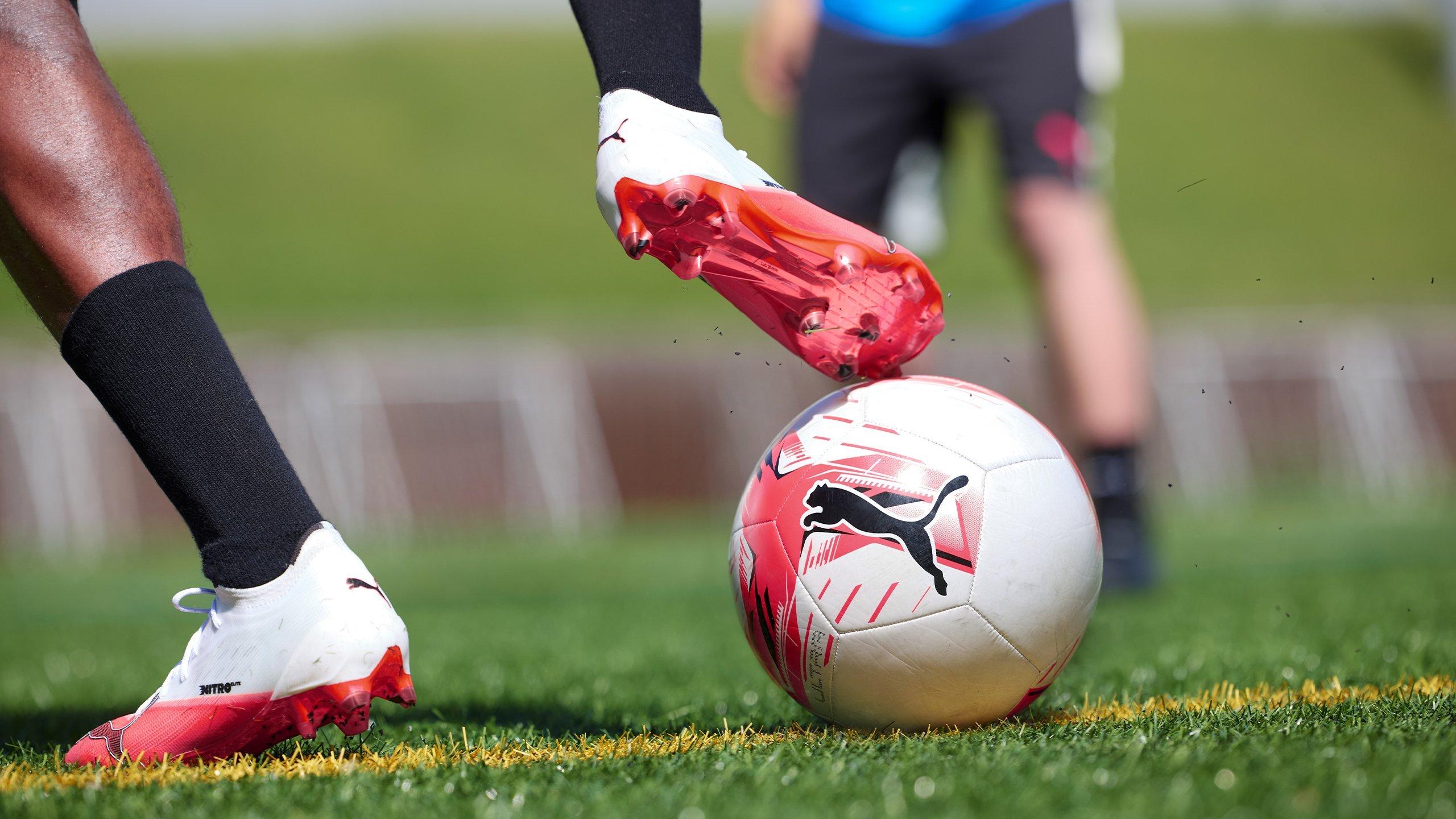 Puma Fußballausrüstung jetzt kaufen bei INTERSPORT