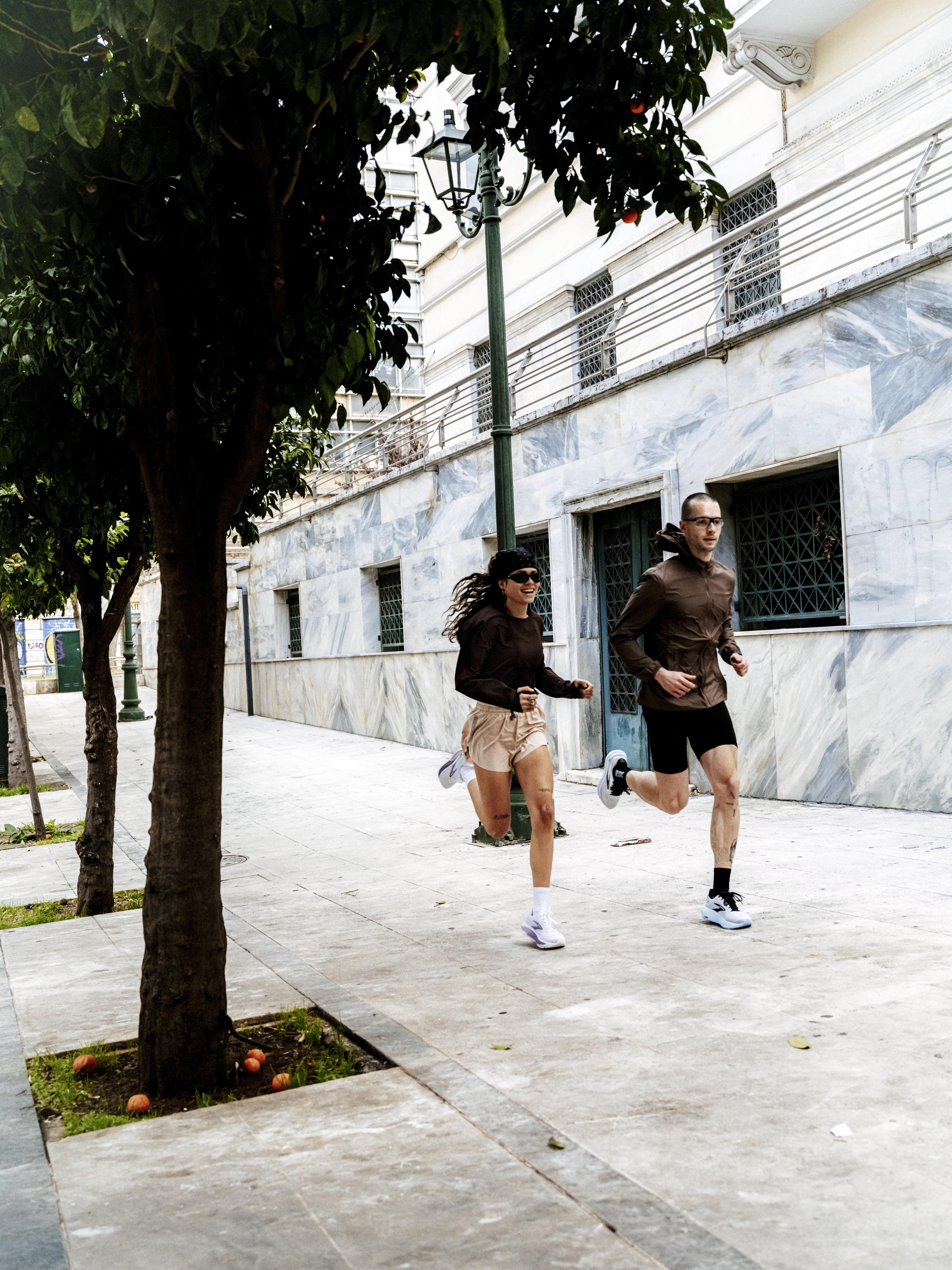 Brooks Schuhe jetzt entdecken bei INTERSPORT