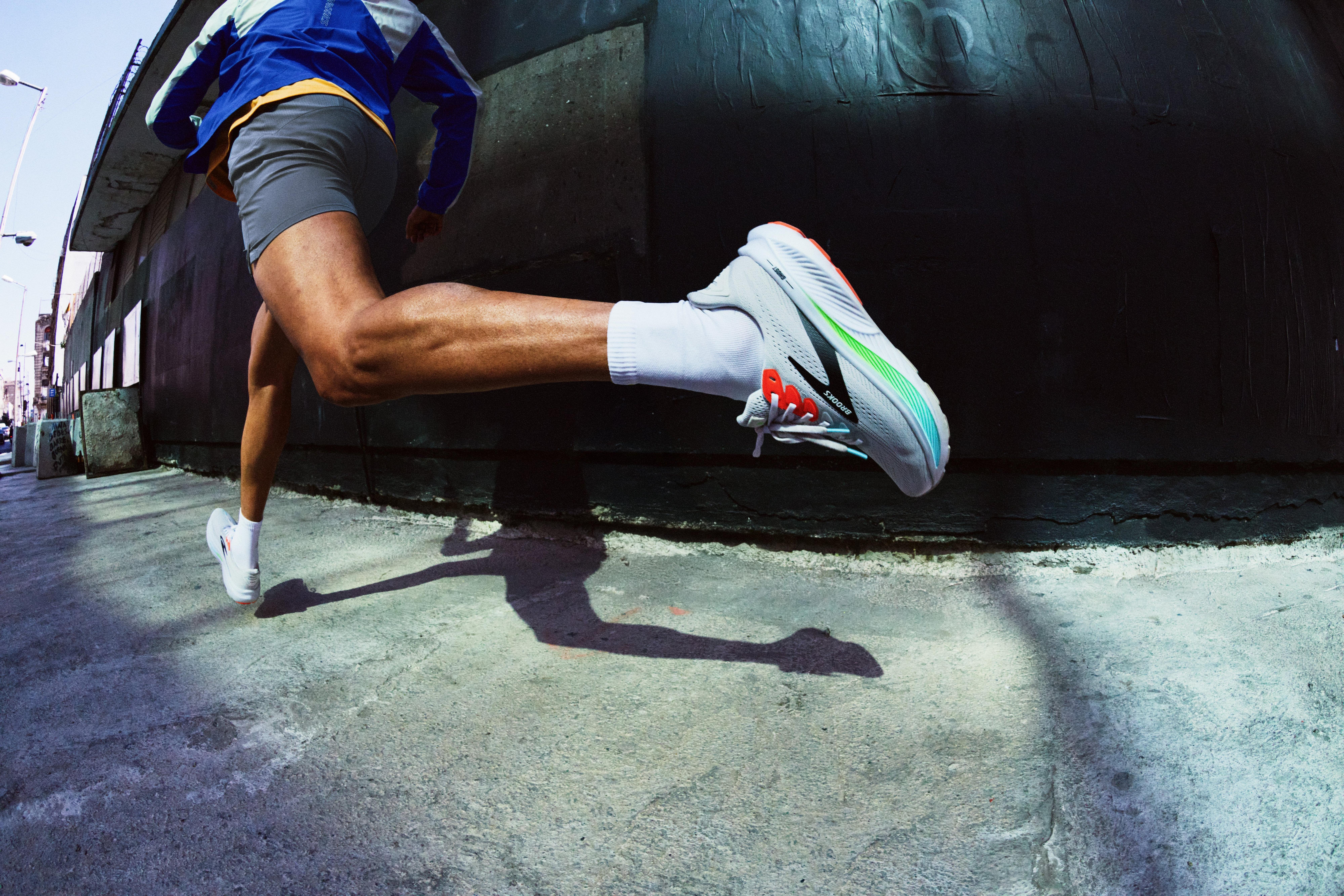 Brooks Ghost 17 bei INTERSPORT entdecken