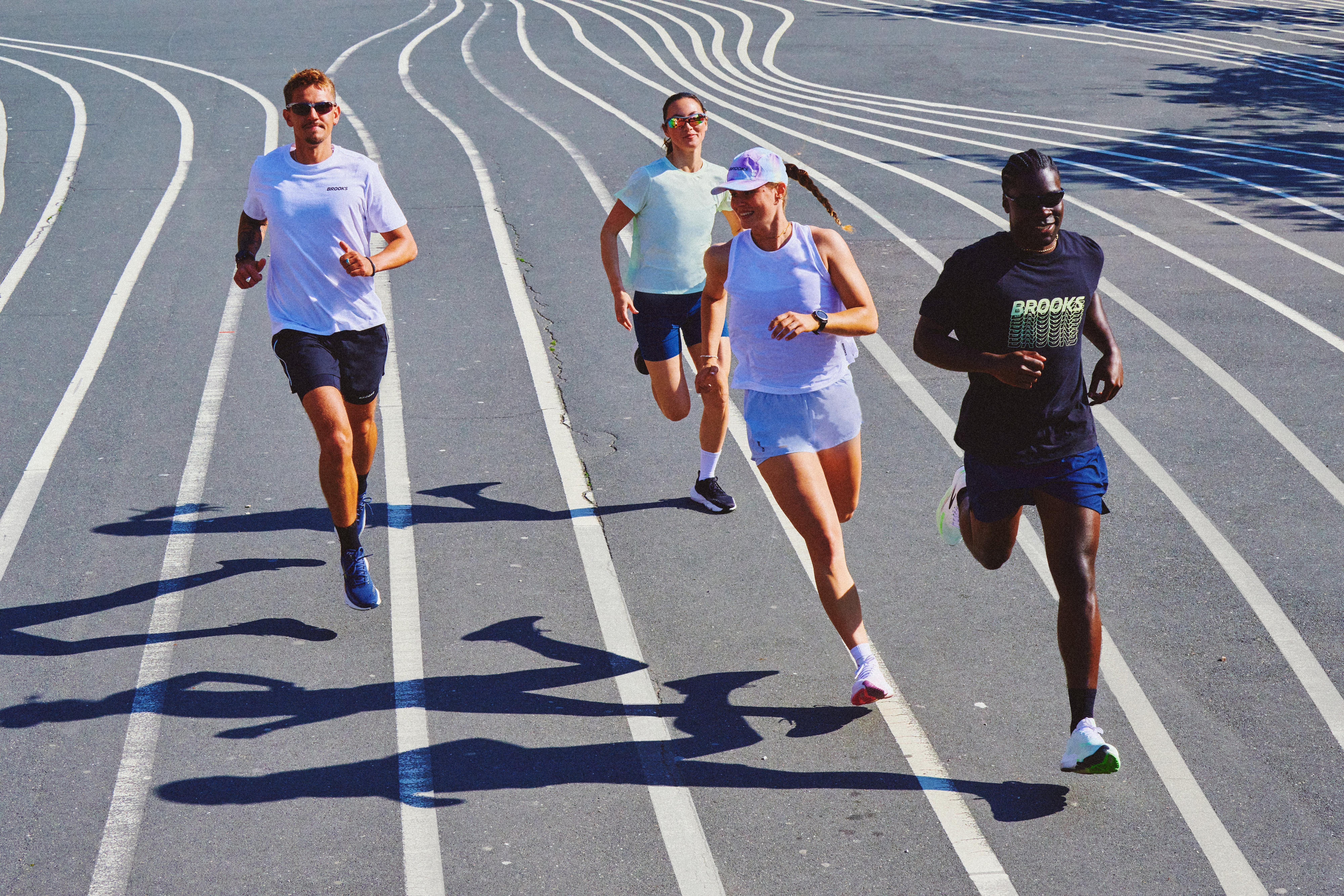 Brooks Laufschuhe, Bekleidung & mehr im Markenshop entdecken