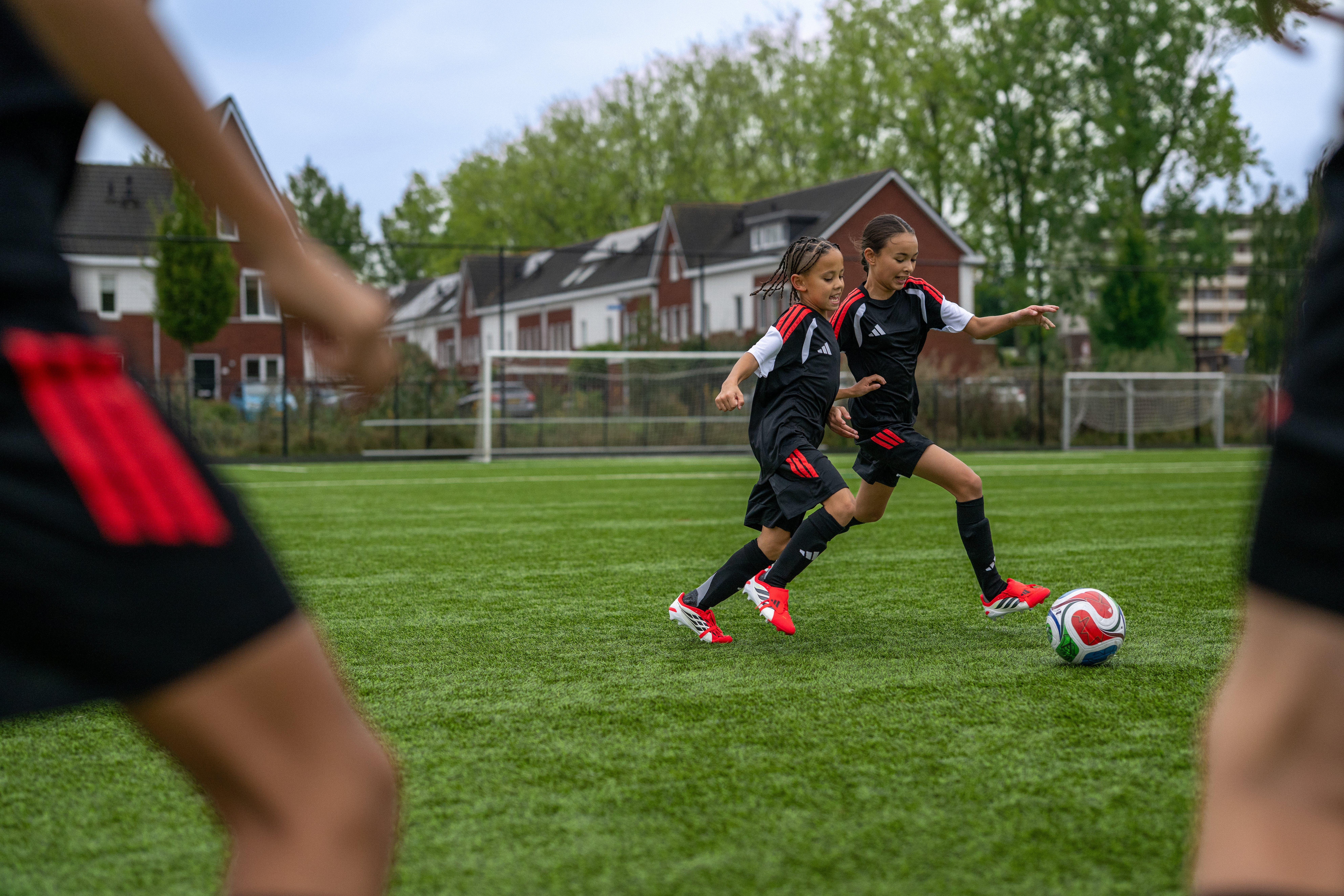 Back to Club Kollektion bei INTERSPORT!