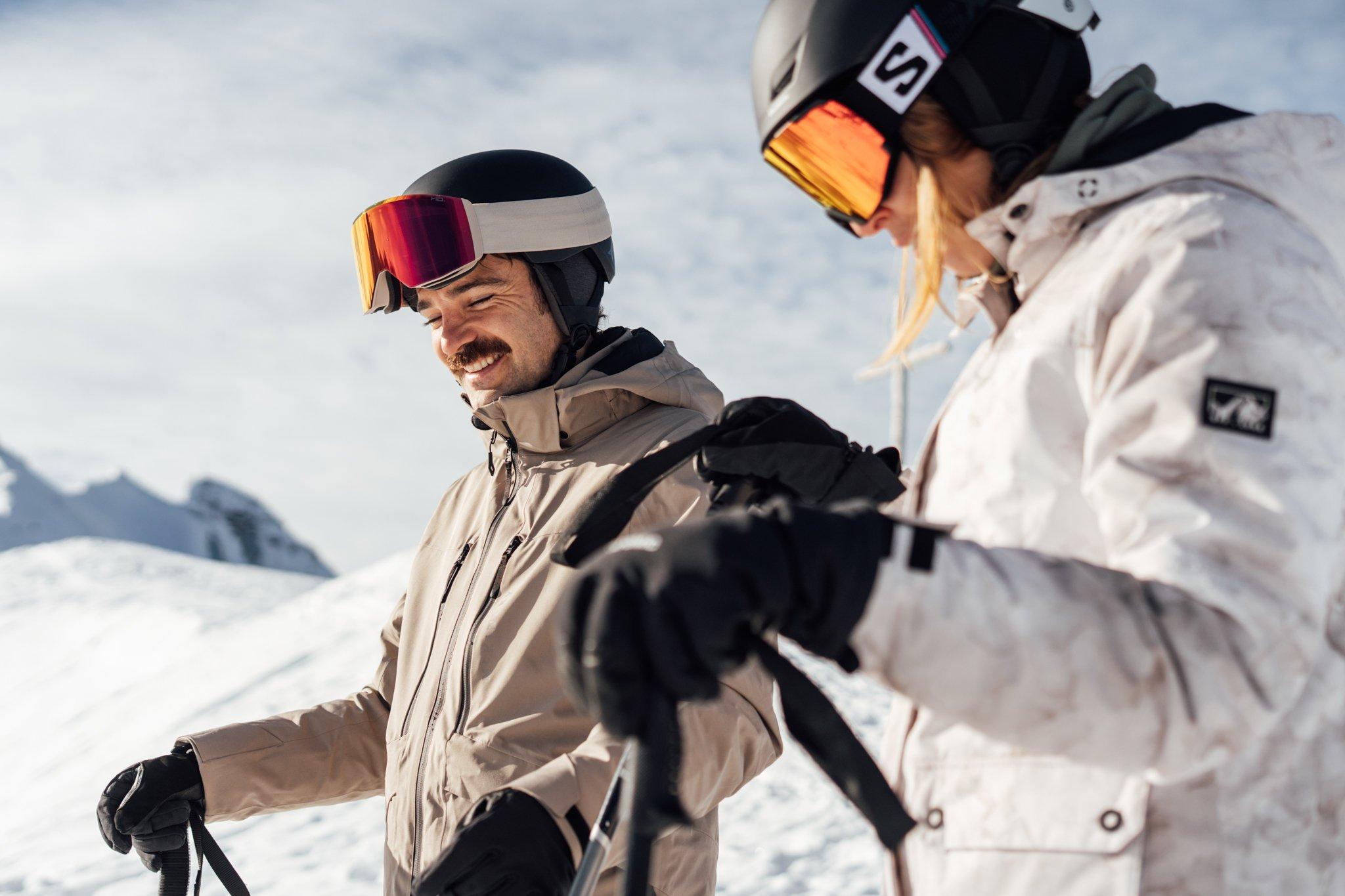Eiskunstlauf | Eishockey | Ski- & Snowboard-Textilien | Schlittschuhe | Ski-Helme | Ski-Brillen