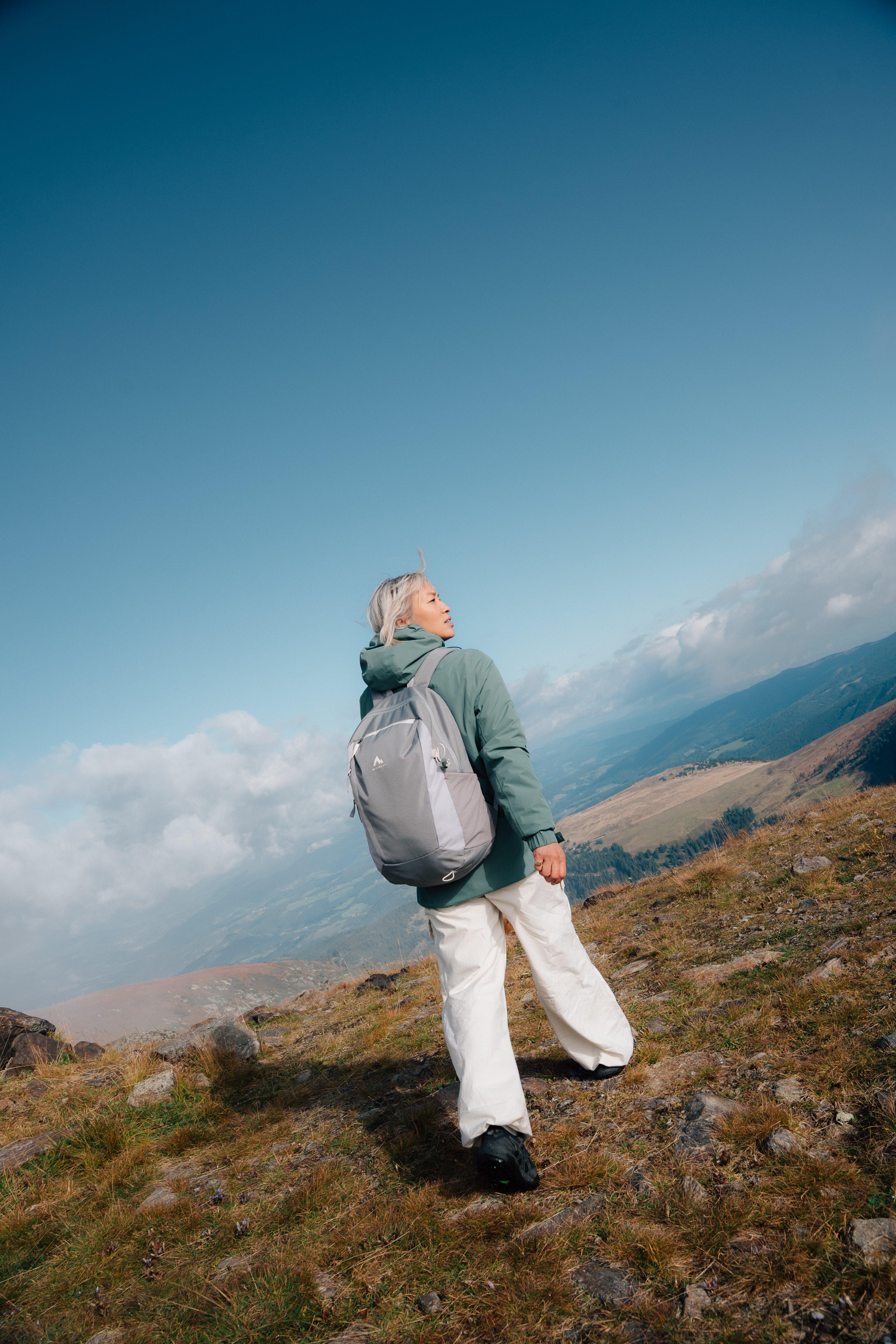 Shoppe Sportartikel zum Wandern bei INTERSPORT