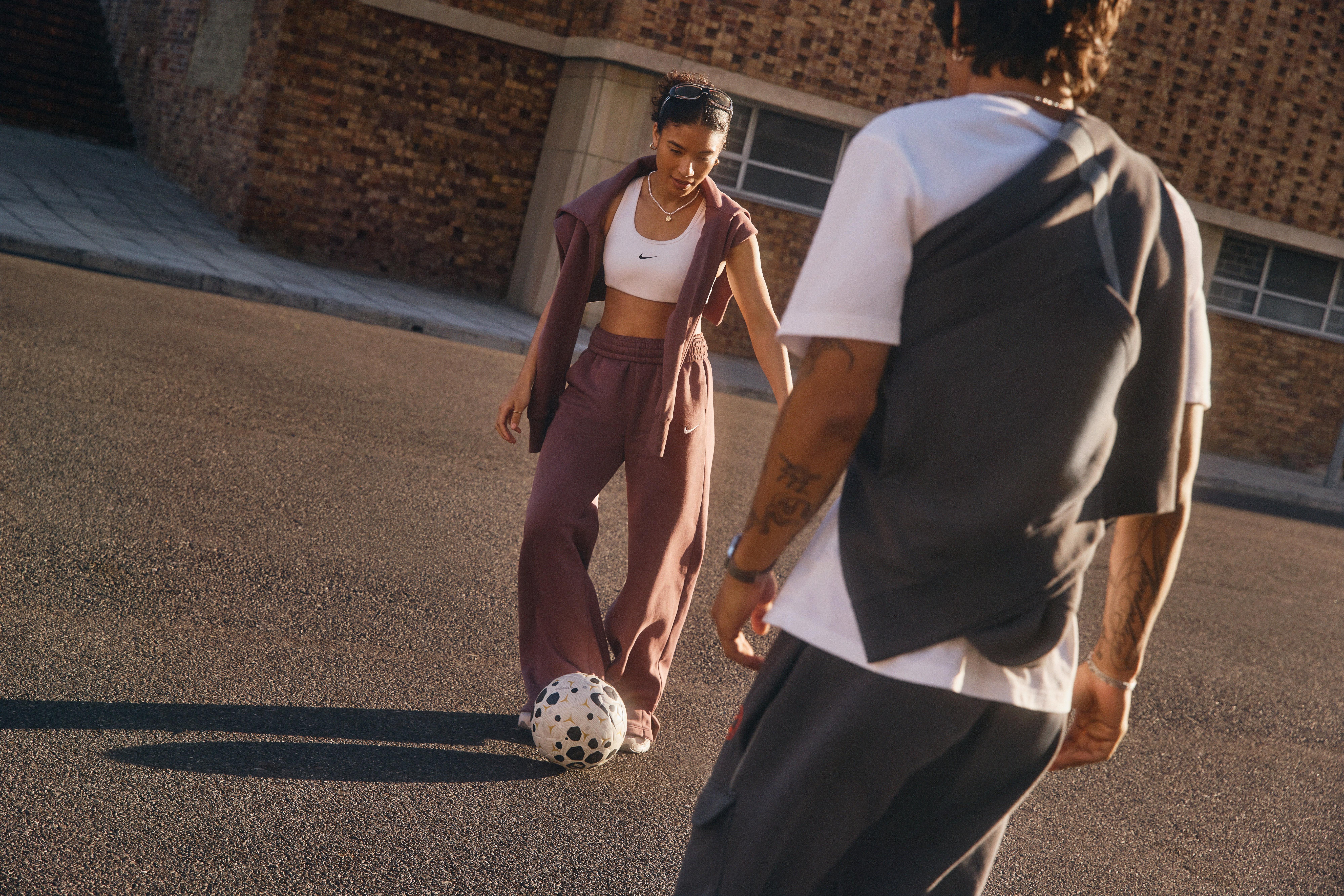 Freizeitjacken & Sweatshirts bei INTERSPORT shoppen