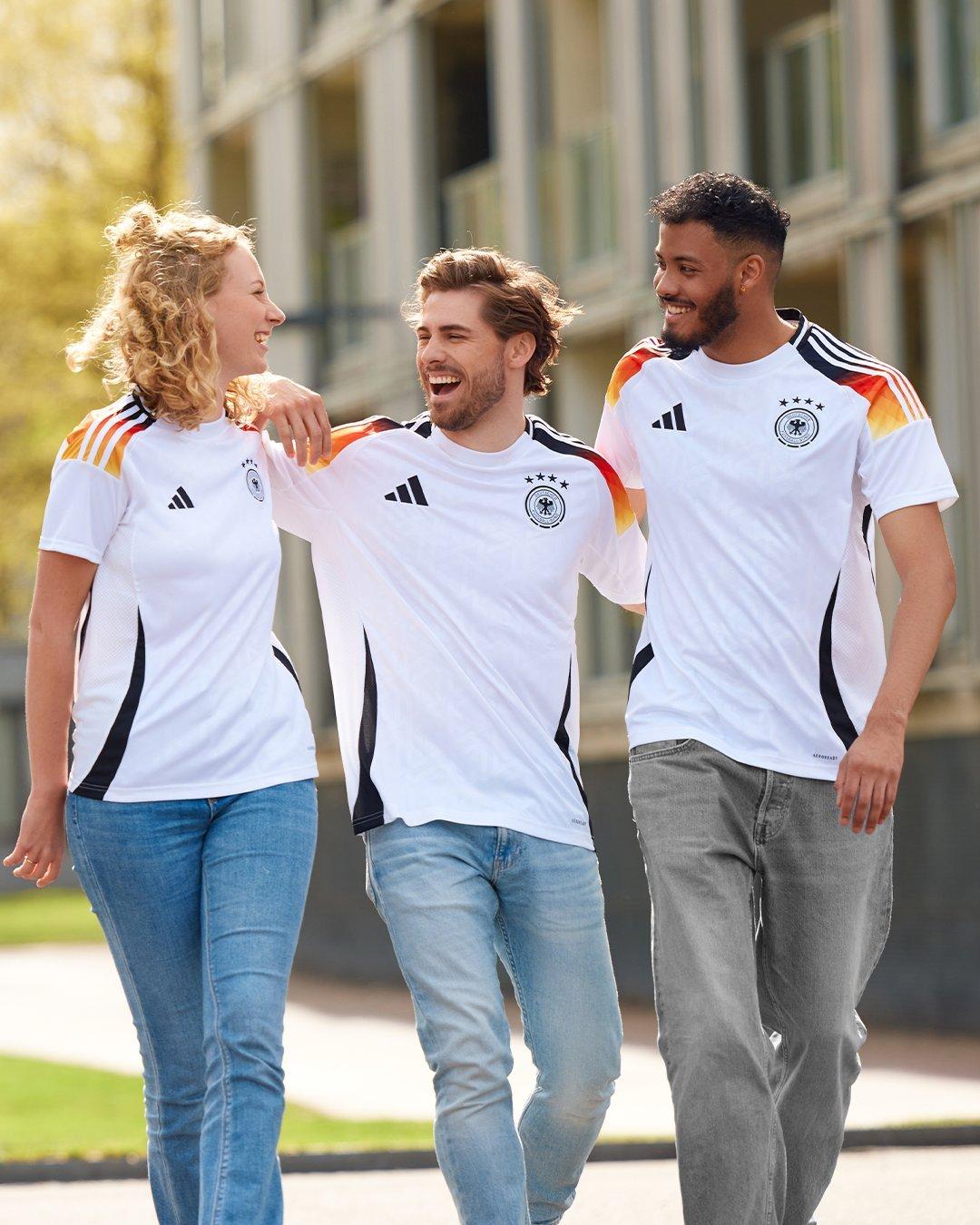 DFB Fanartikel jetzt bei INTERSPORT kaufen