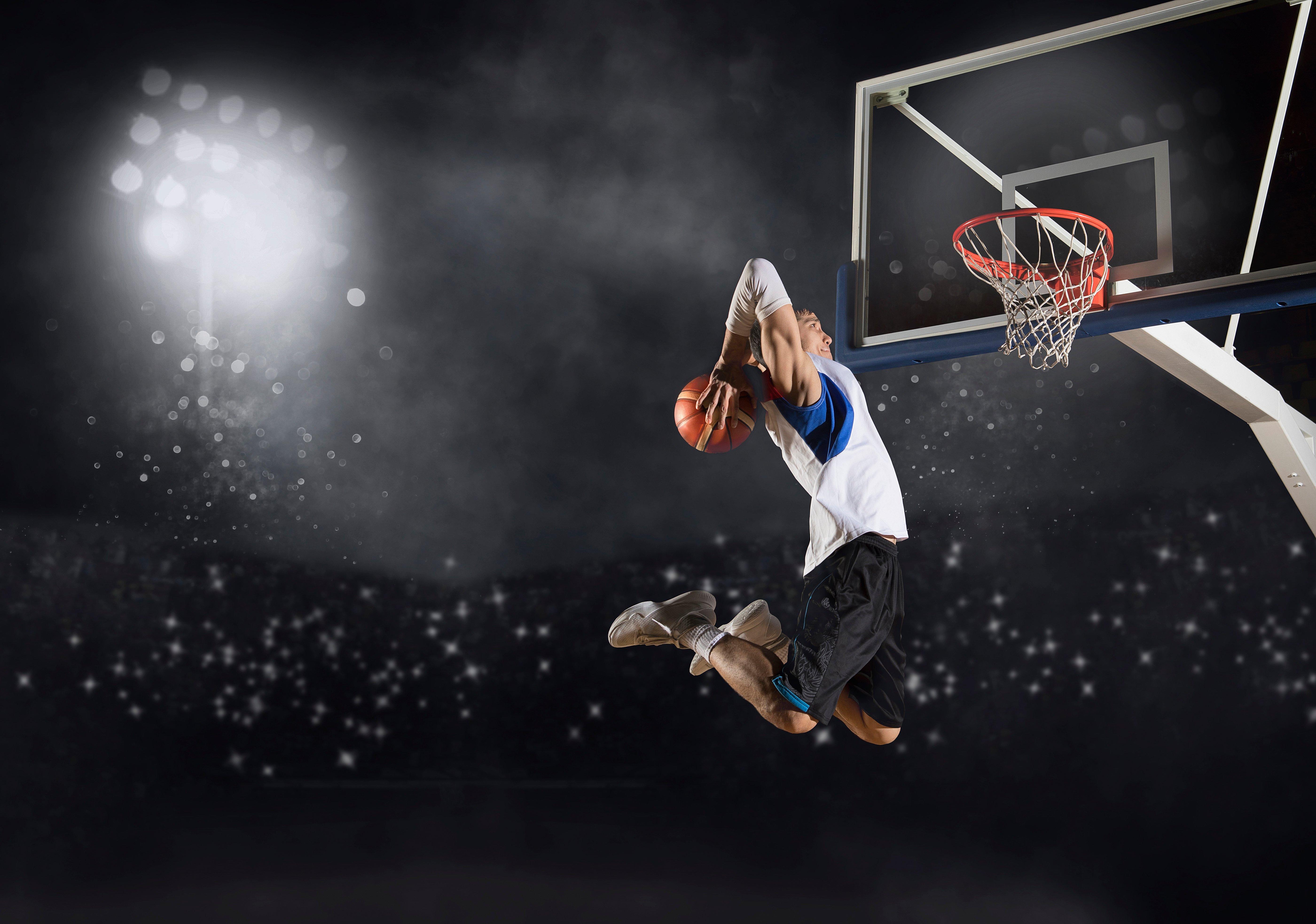 Basketball Hosen bei INTERSPORT