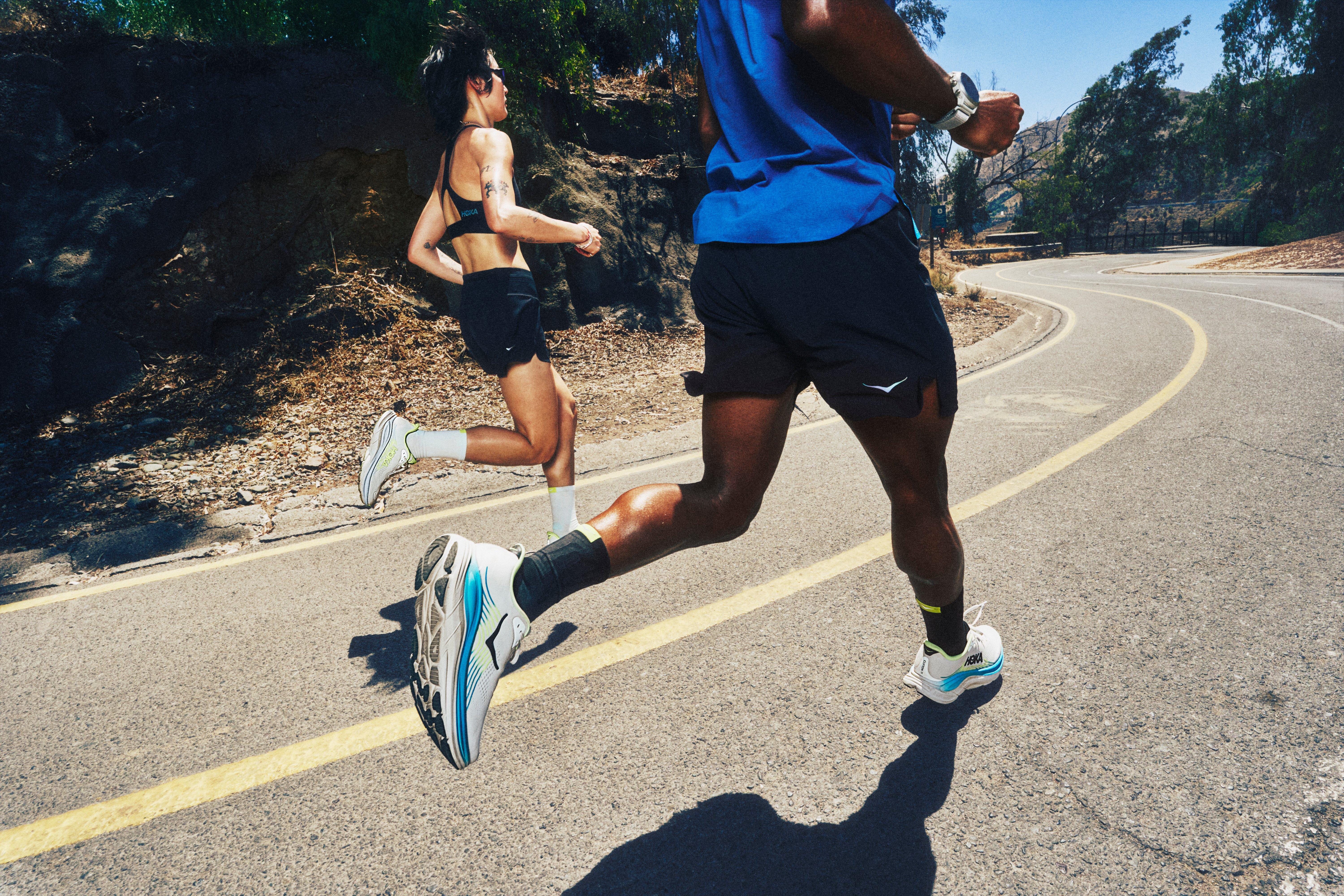 Hoka Clifton 11 bei INTERSPORT!