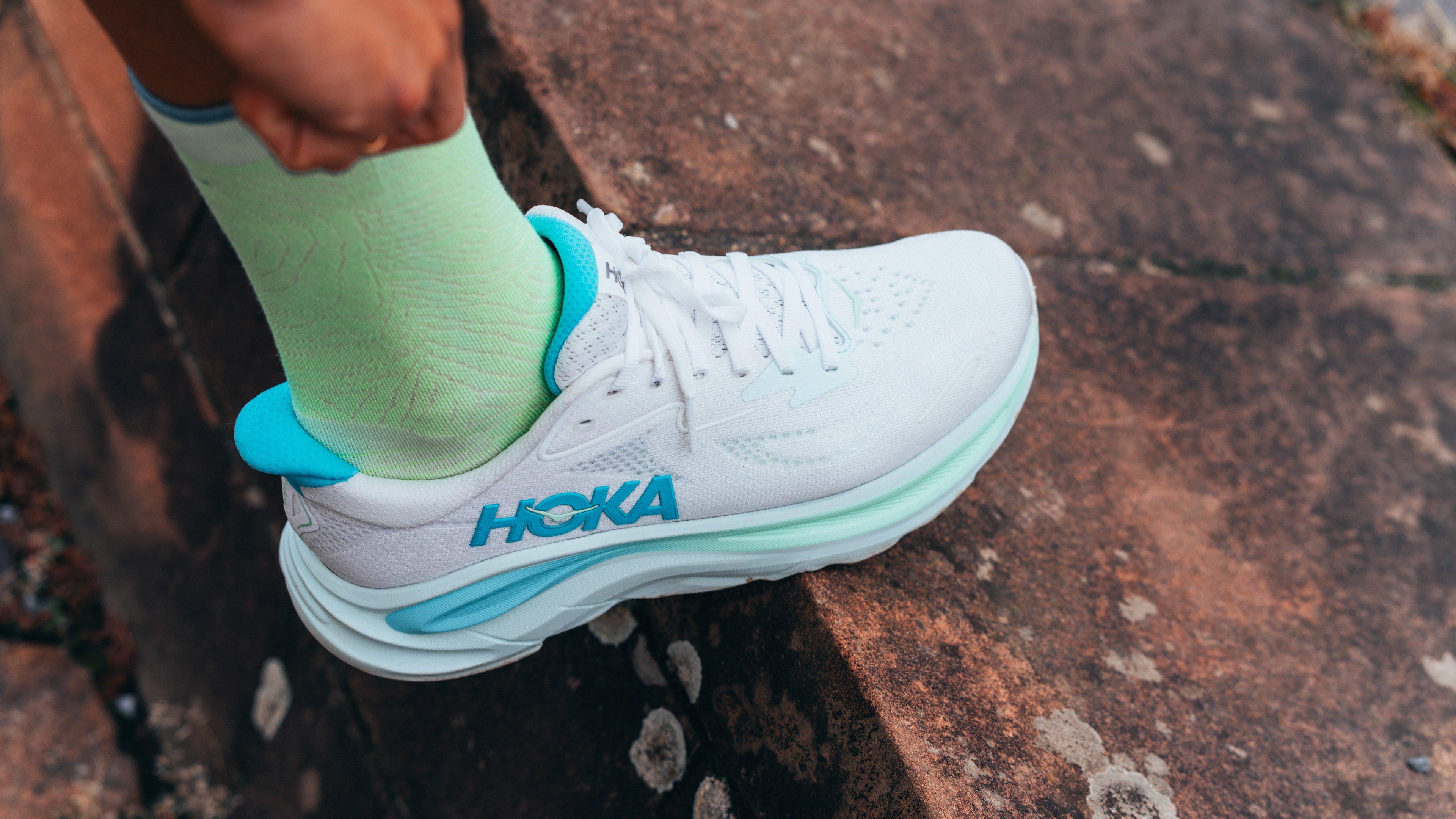 Hoka Clifton 10 bei INTERSPORT!