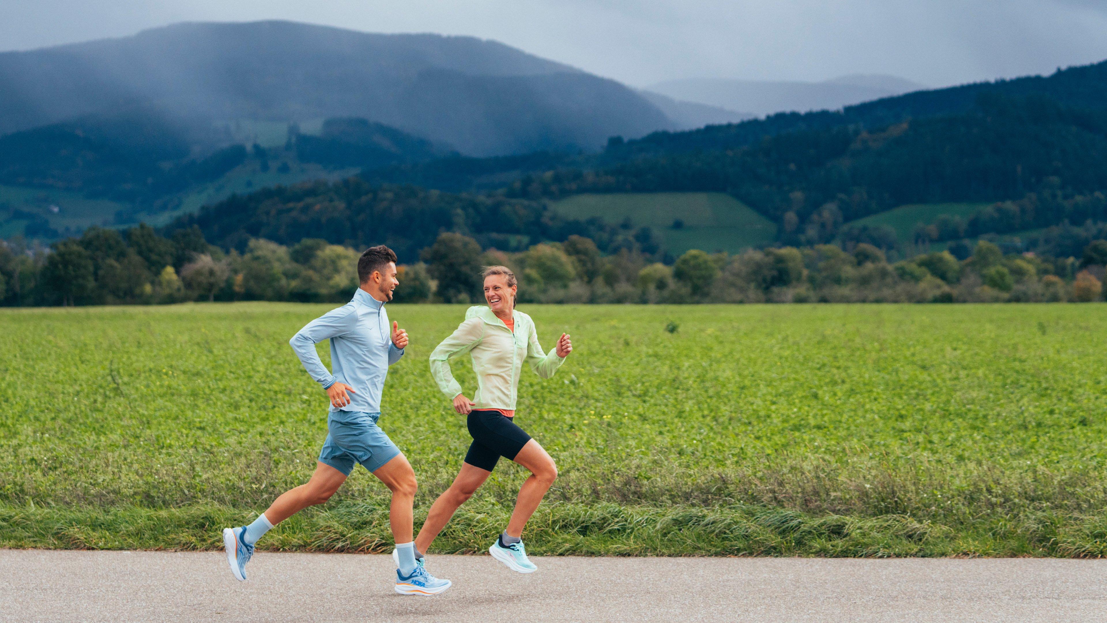 Hoka Clifton Kollektion bei INTERSPORT!