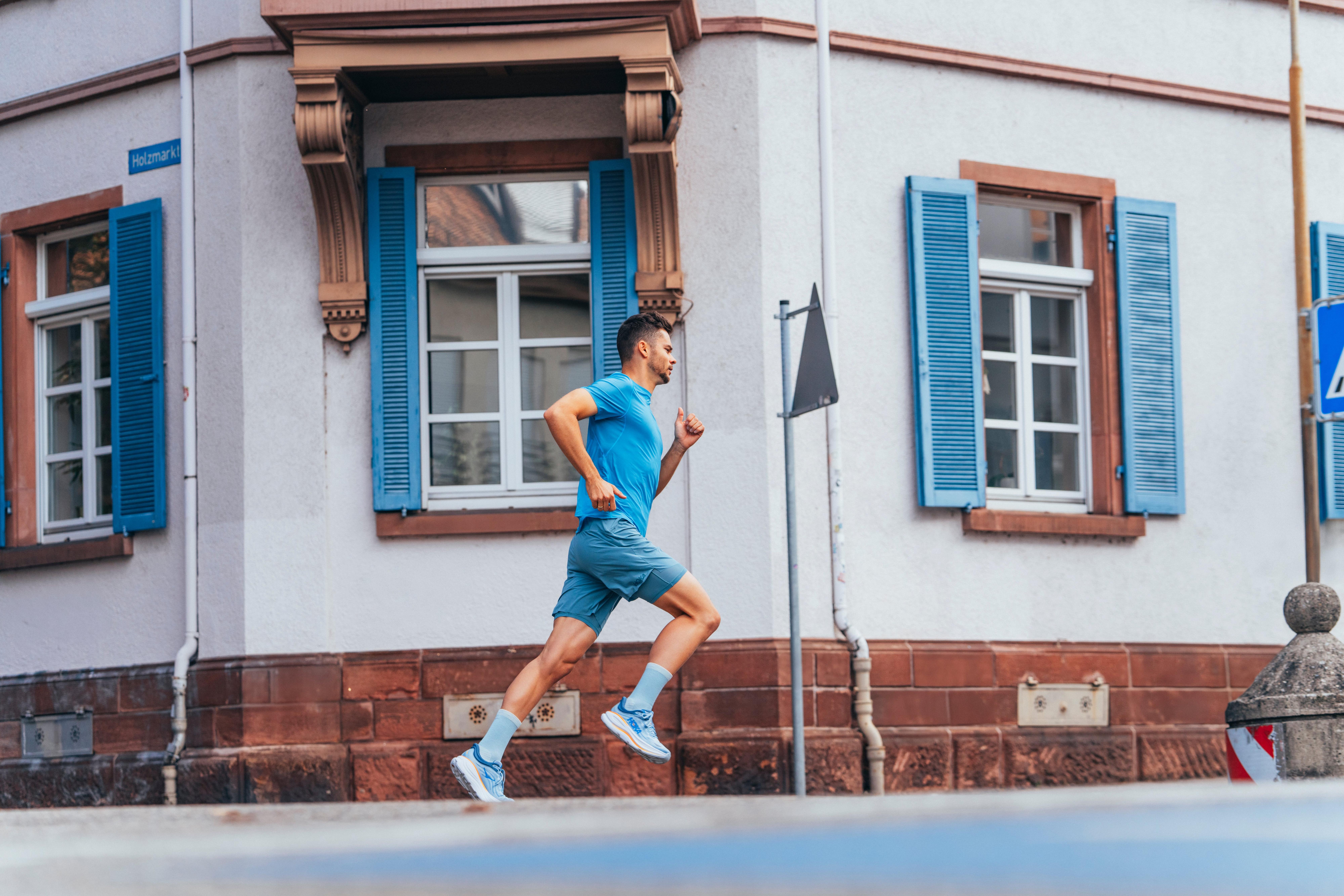 Hoka Running jetzt entdecken bei INTERSPORT