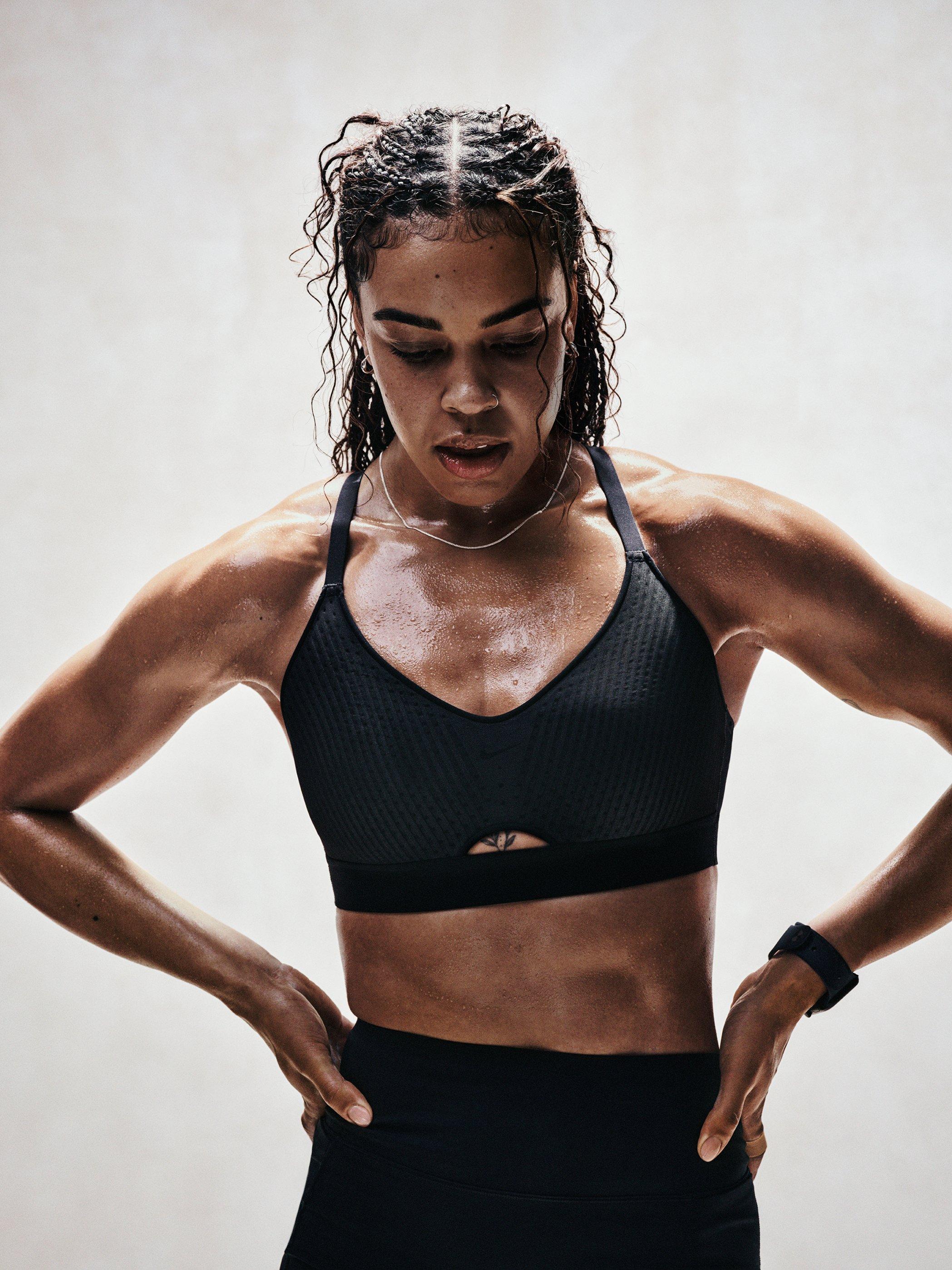 Nike Fitness Bekleidung jetzt shoppen bei INTERSPORT