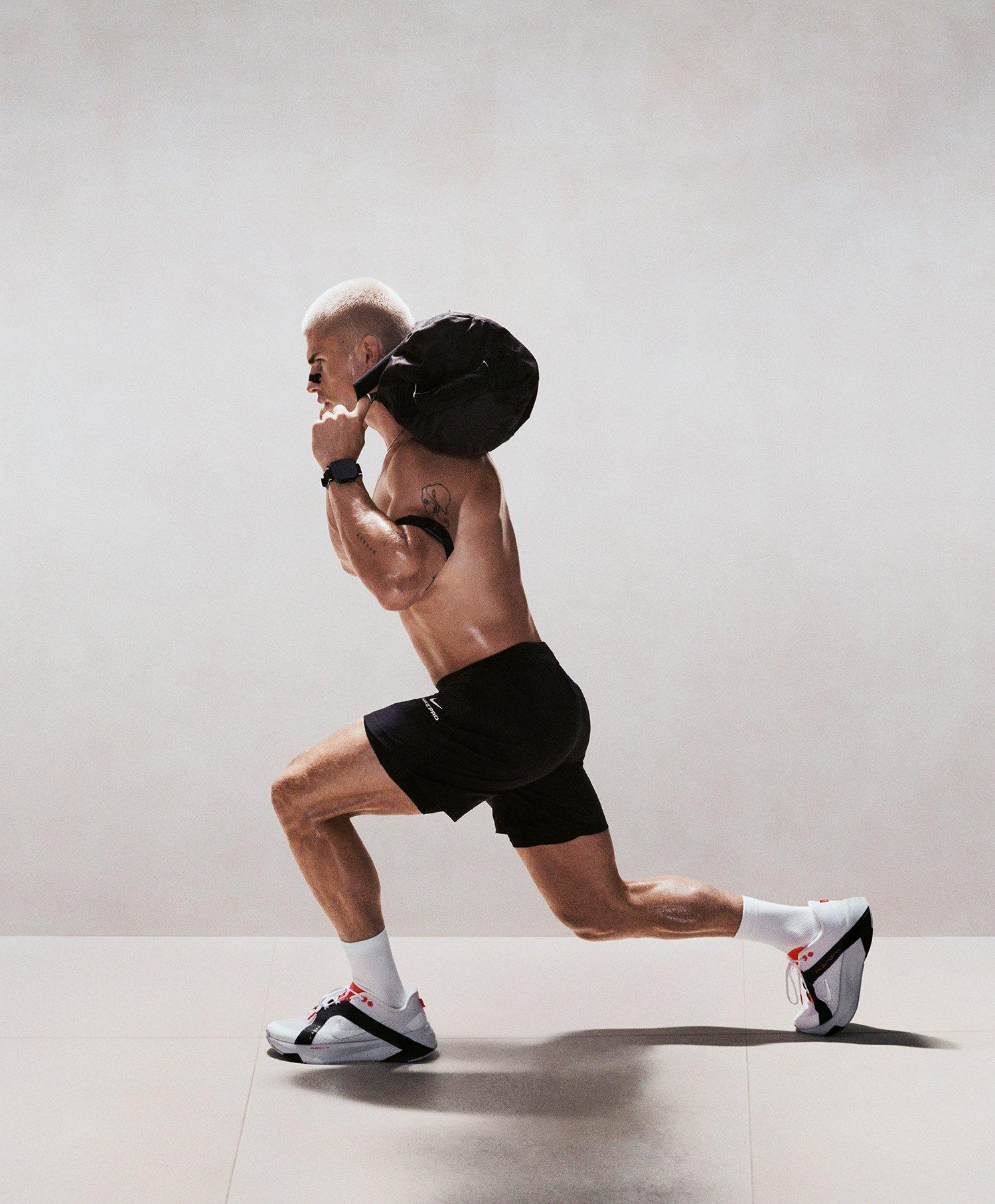 Nike Fitness Bekleidung jetzt shoppen bei INTERSPORT
