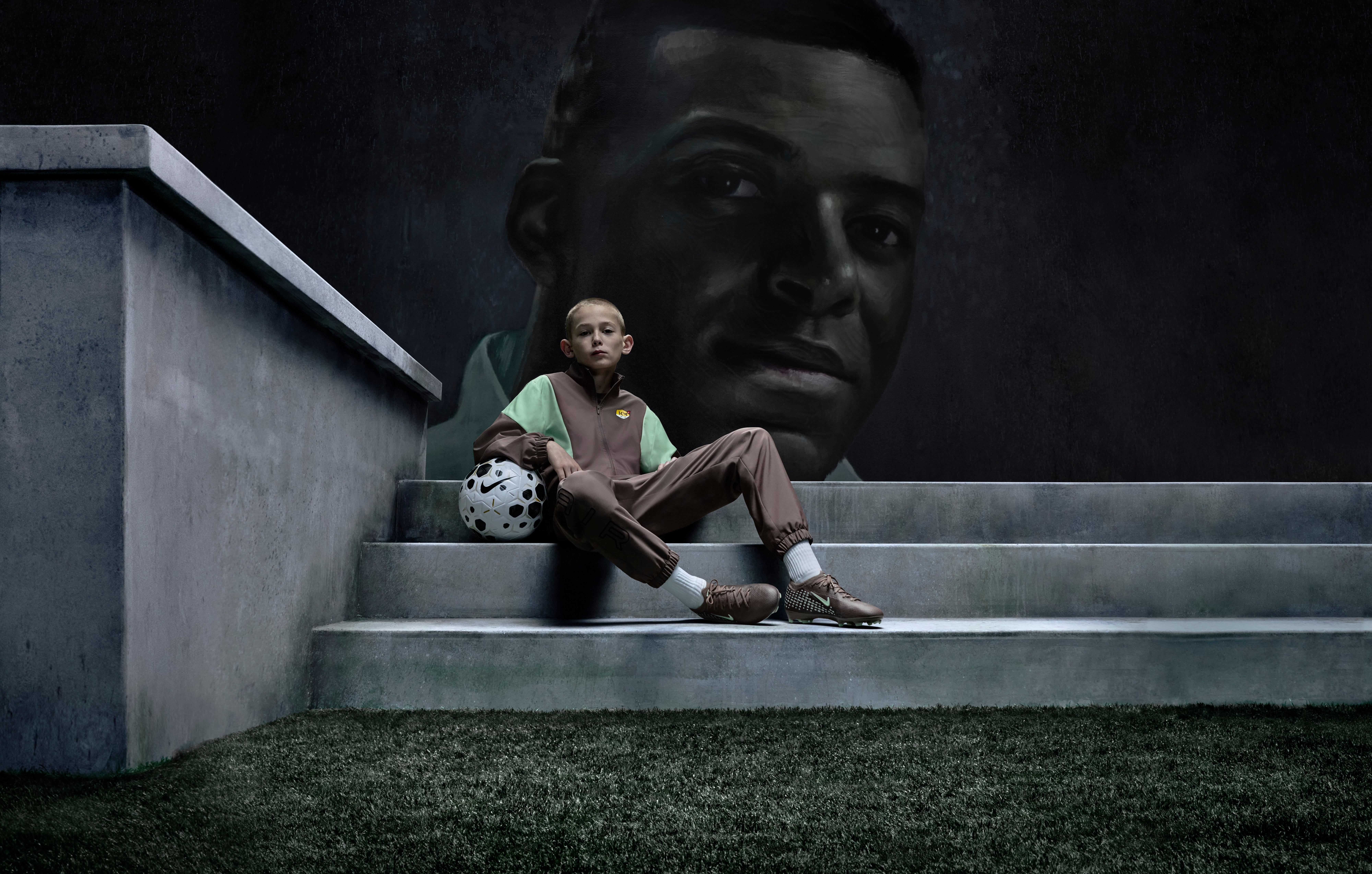 Nike Fussball Produkte bei INTERSPORT entdecken 