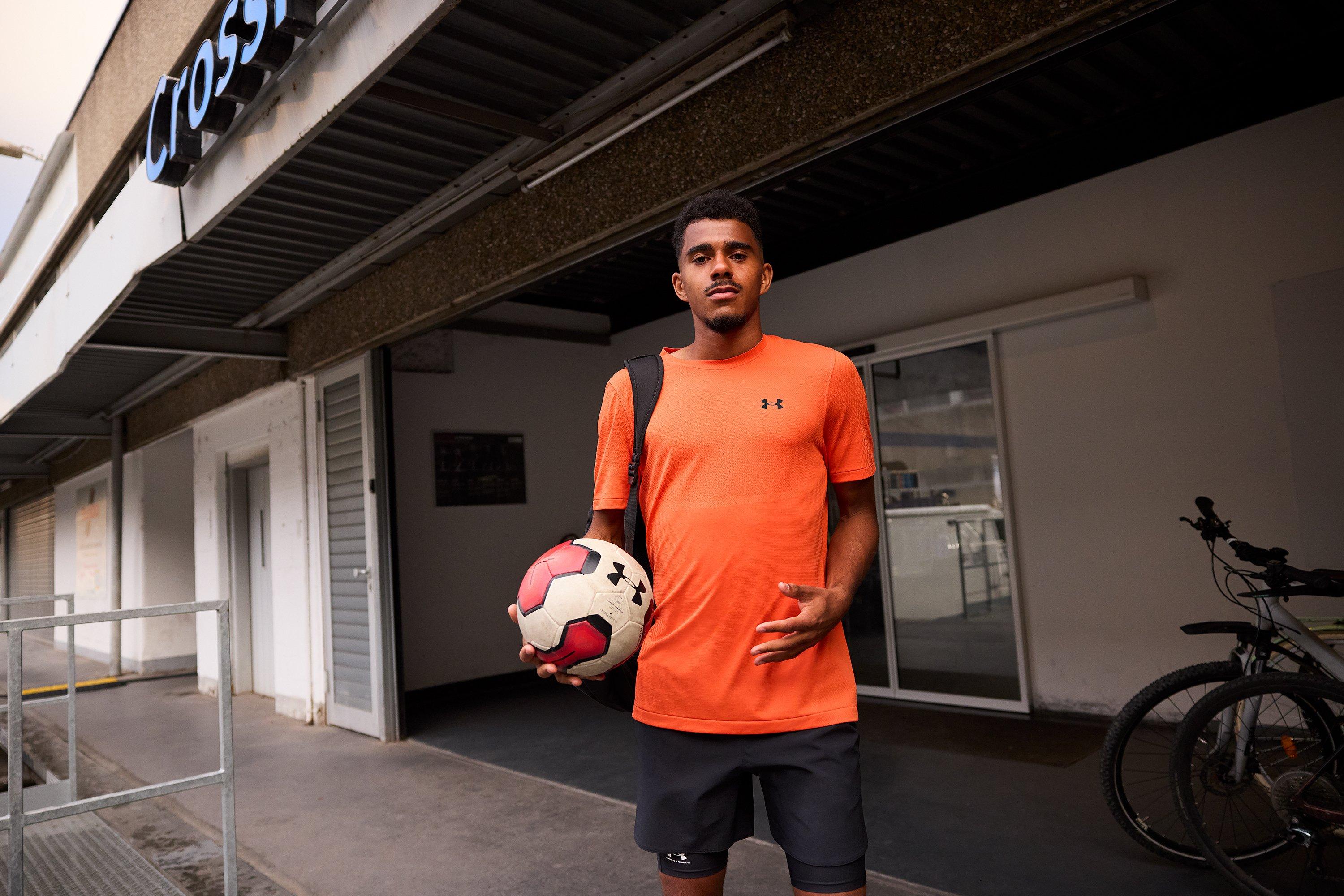 Under Armour bei INTERSPORT