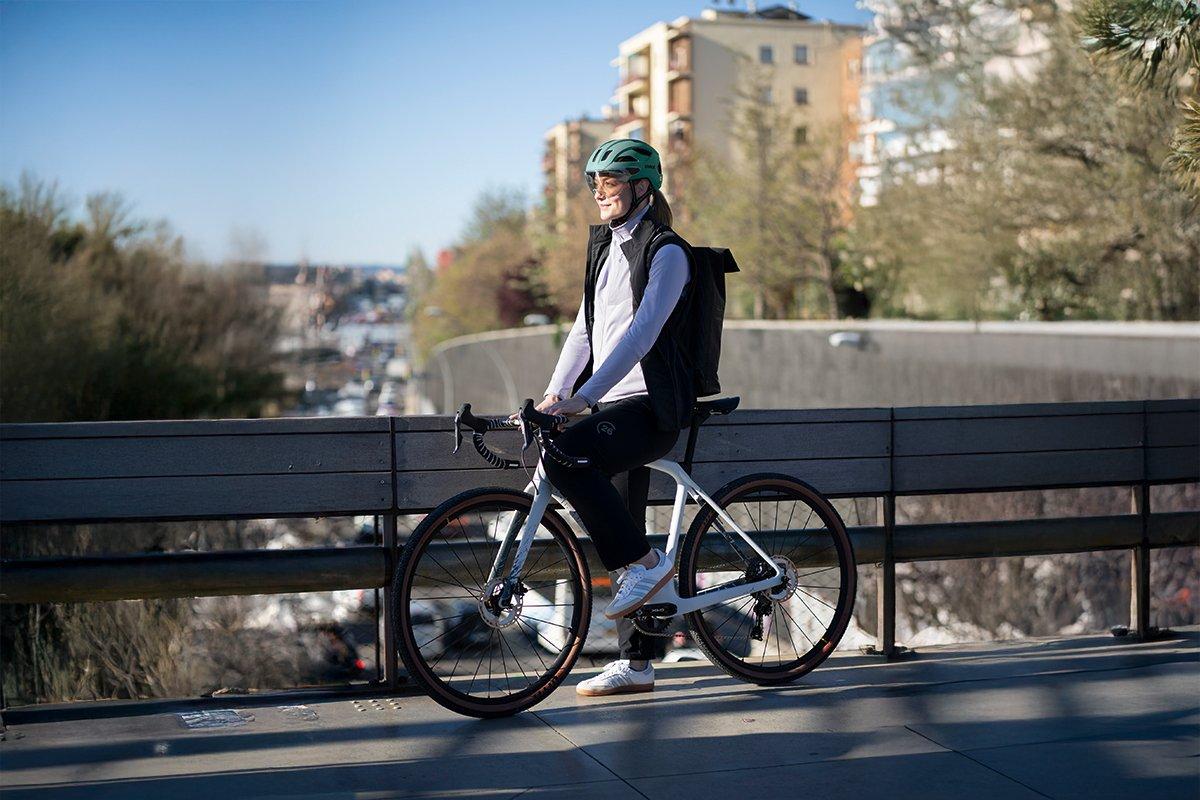 Uvex Fahrradhelme und -brillen bei INTERSPORT entdecken!
