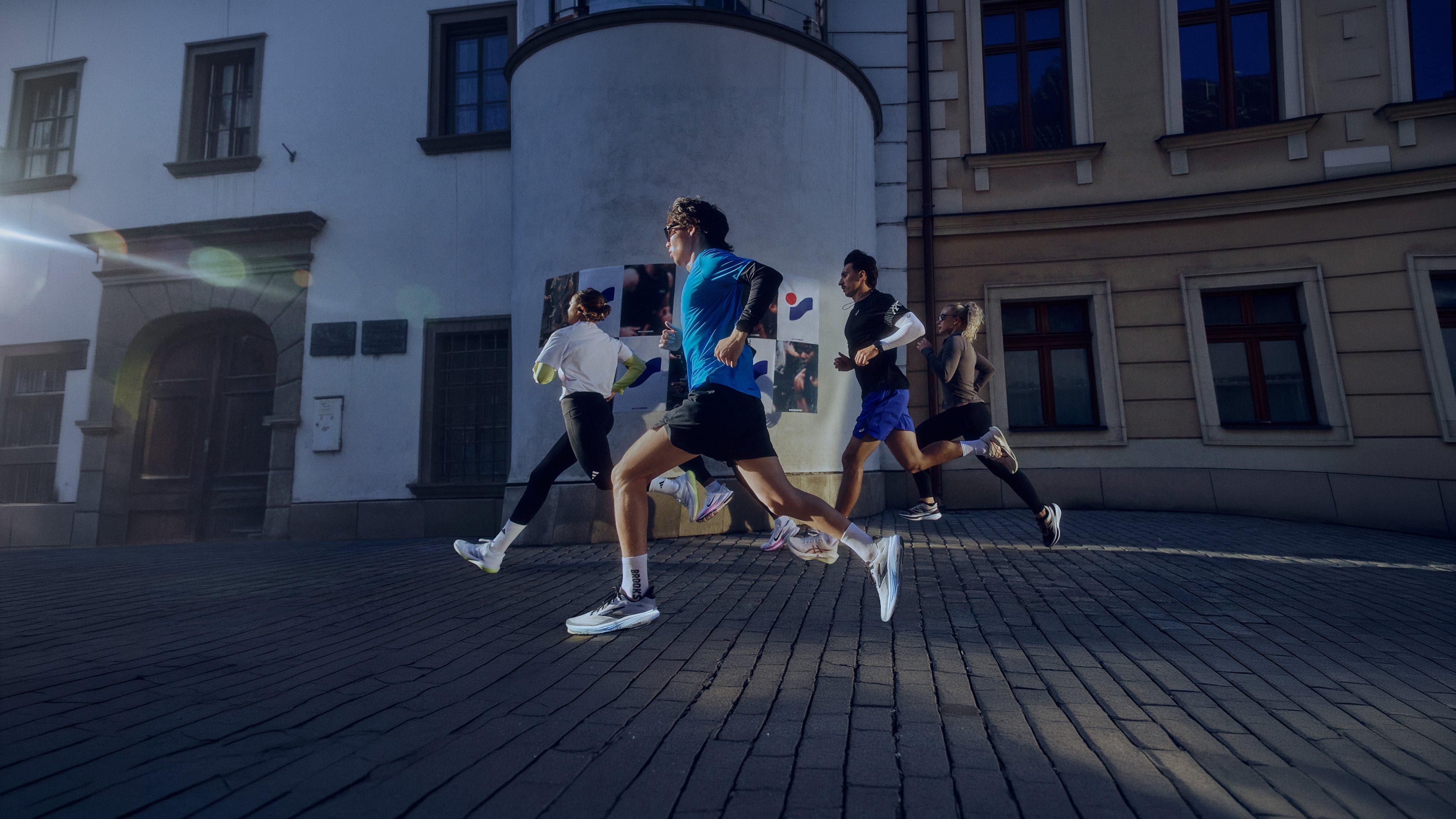 Laufschuhe, Laufbekleidung & Running-Ausrüstung