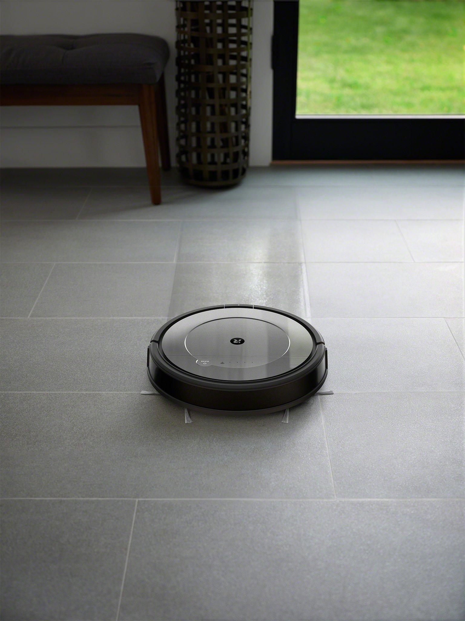 iRobot Aspirateur Robot et Laveur de sols Roomba Combo connecté Via Wi-FI  avec Plusieurs Modes de Nettoyage - Aspiration puissante - Lavage Quotidien  - Suggestions personnalisées : : Cuisine et Maison