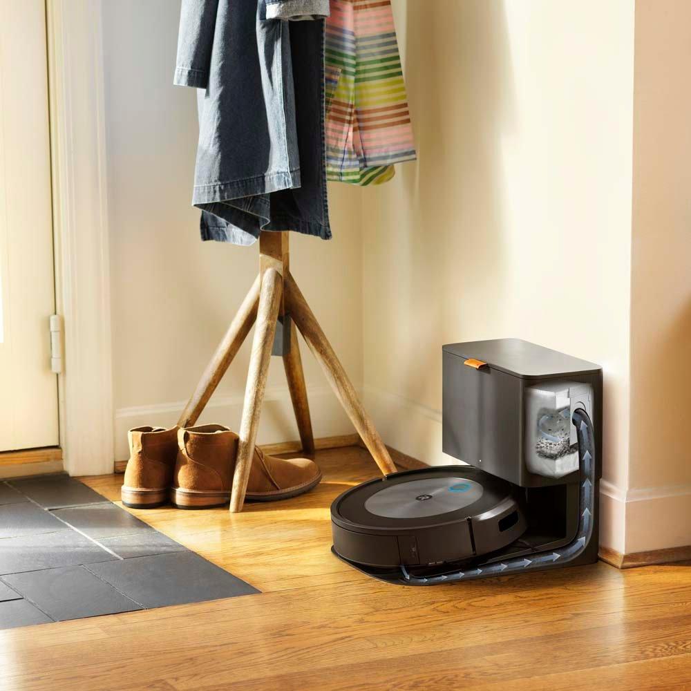 Roomba® j7+ Self-Emptying Robot Vacuum | iRobot® Roomba® j7+ Self-Emptying Robot Vacuum | iRobot®