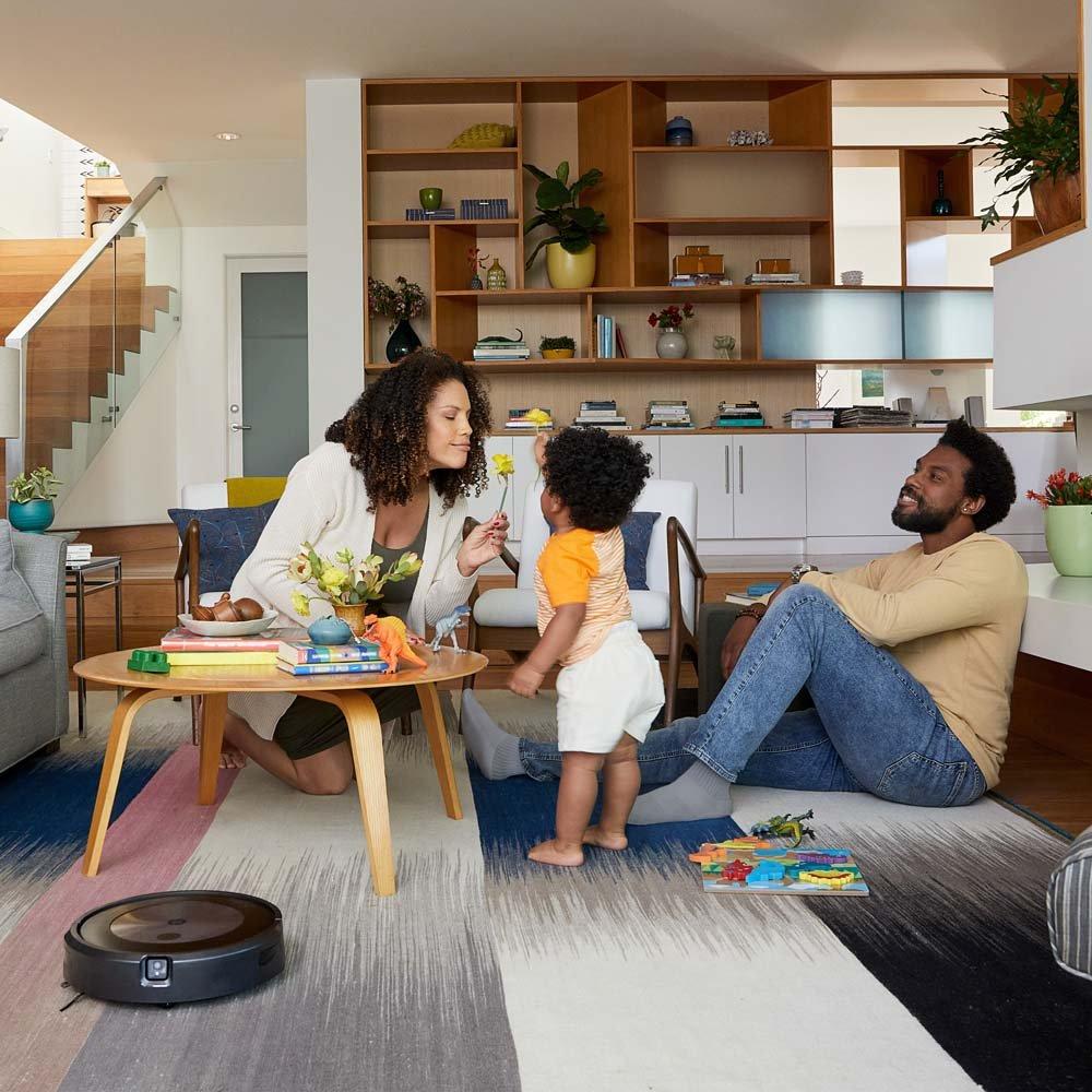 Roomba® j7+ (75x0) Self-Emptying Robot Vacuum | iRobot®