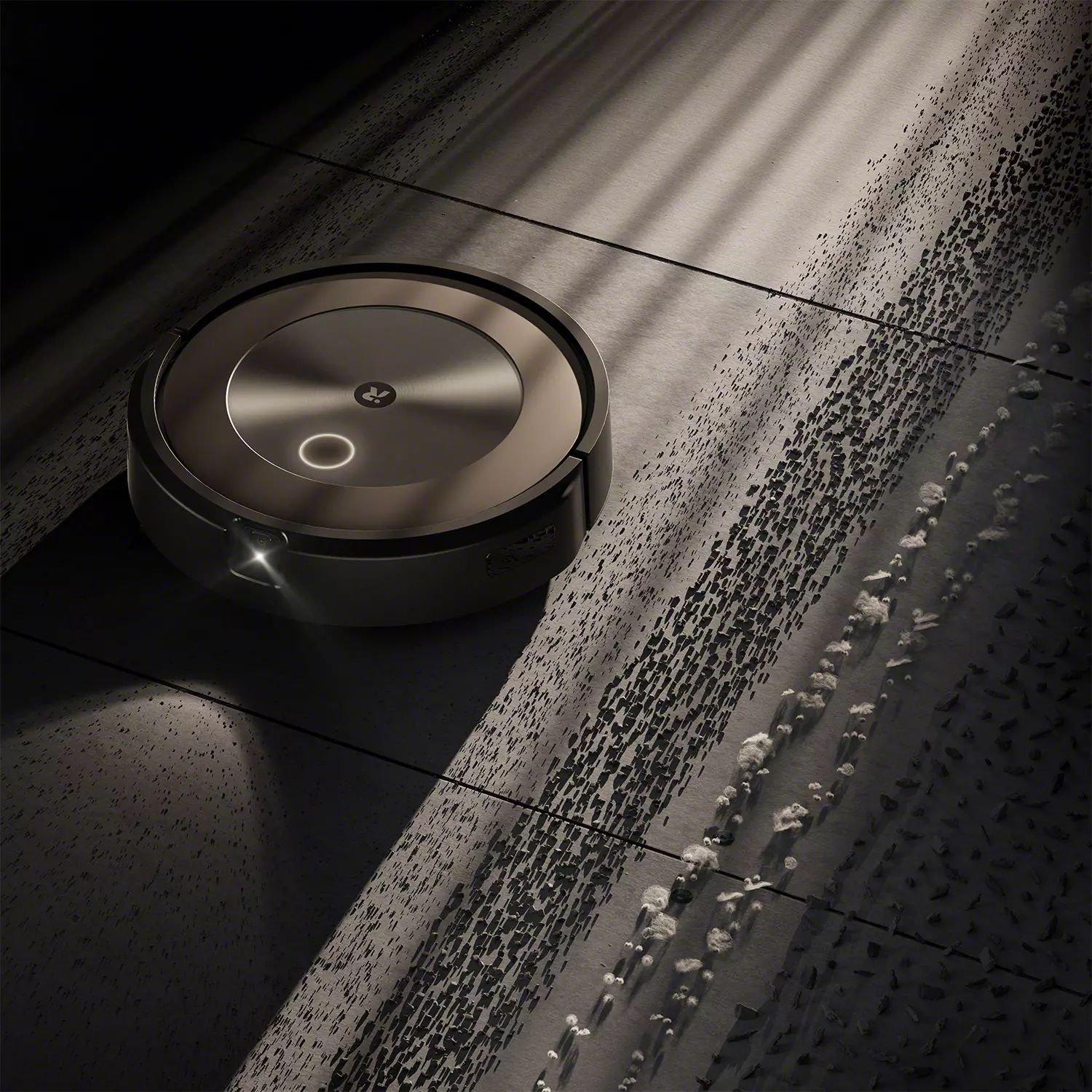 Roomba® j9+ | Robot Vacuum for Pet Hair & Dirt