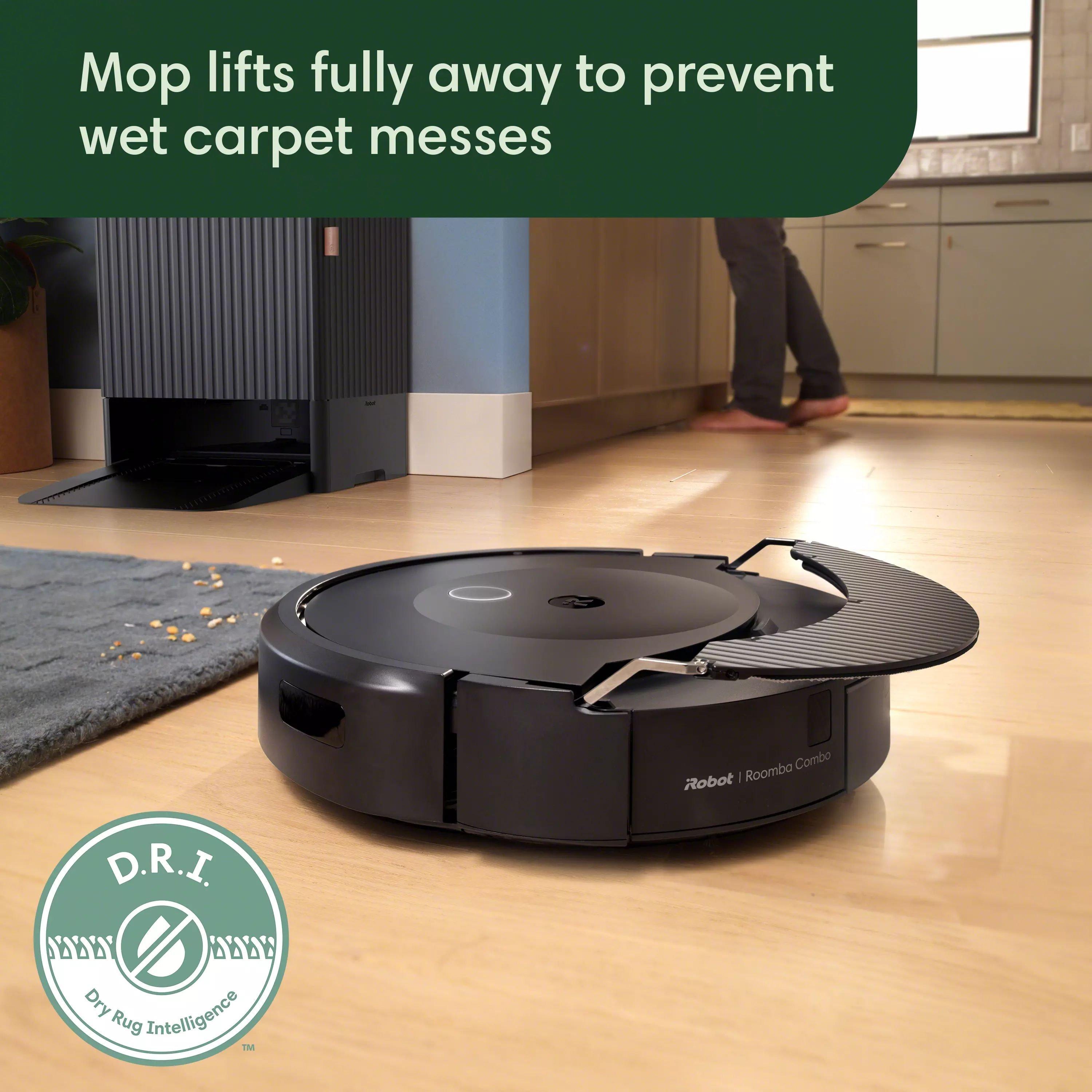 Roomba Combo 10 Max robot AutoWash dock