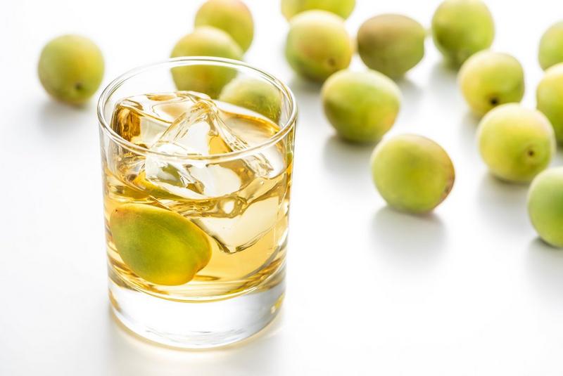 Umeshu served in a glass with ice