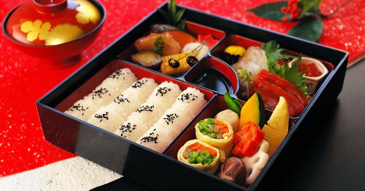 Wooden Lunch Box Set Japanese Bento Boxes Picnic Dinnerware Kit