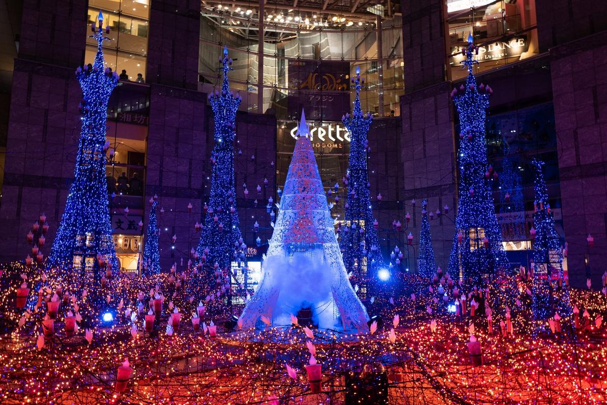 Caretta Shiodome Christmas Lights